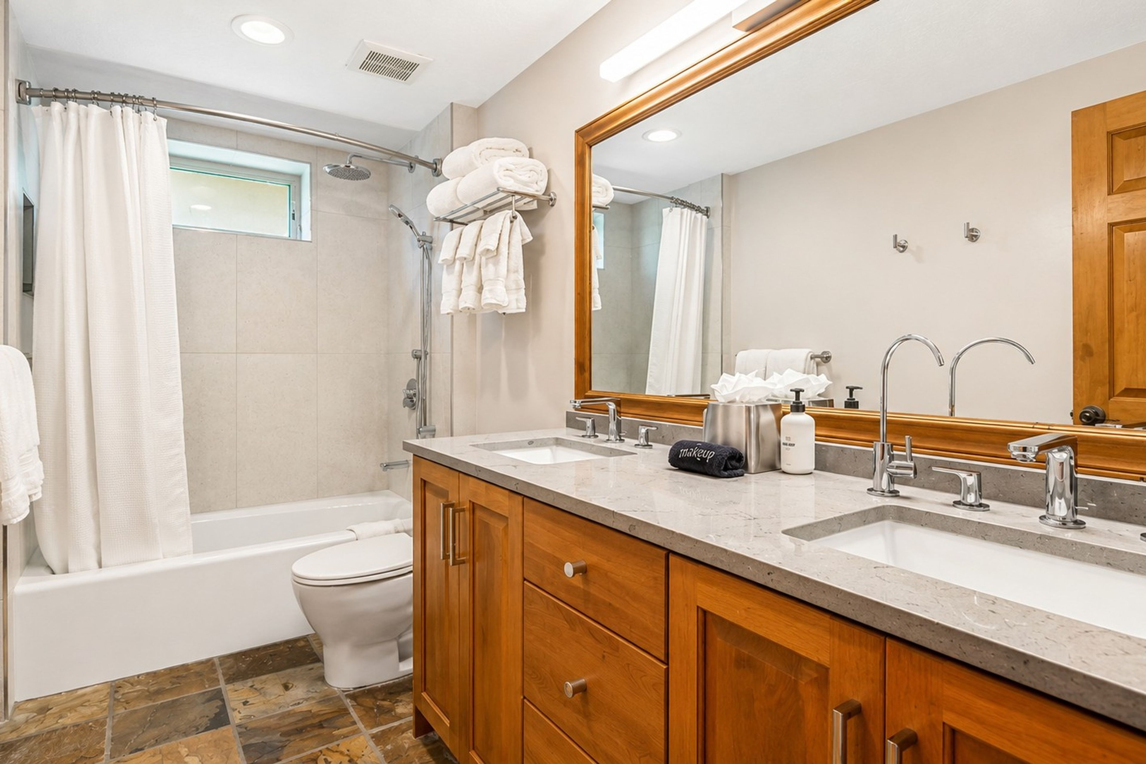 Full Bathroom | Lower Level