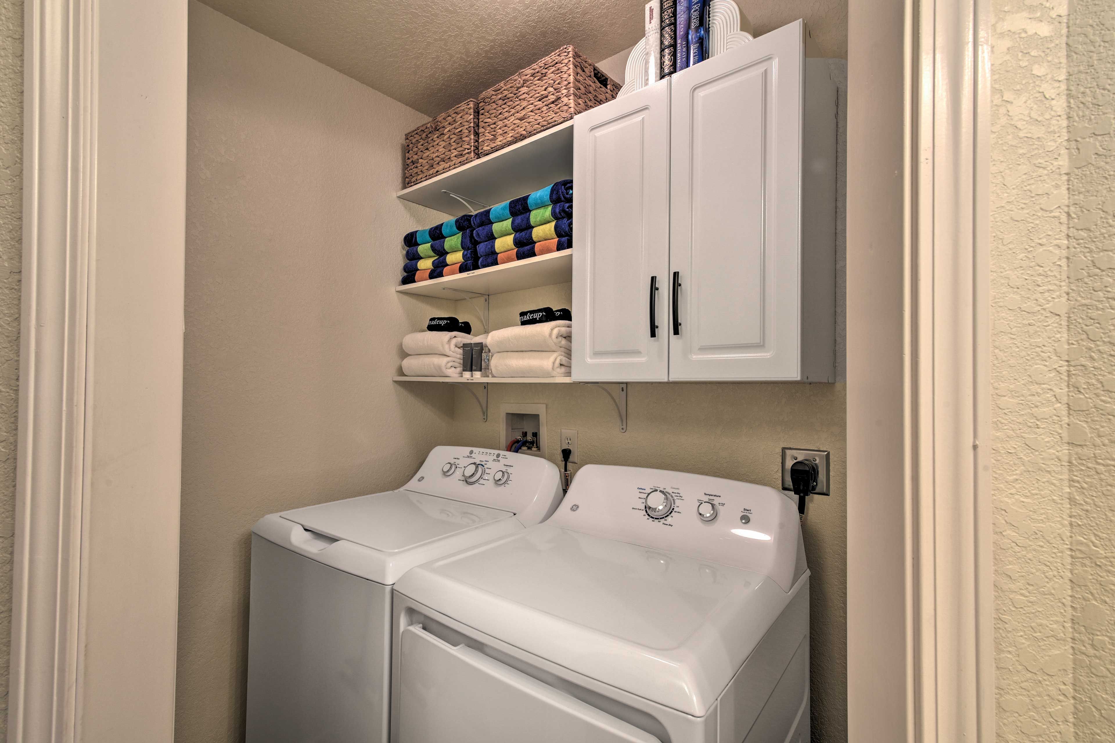 Laundry Machines | Linens, Towels & Beach Towels Provided