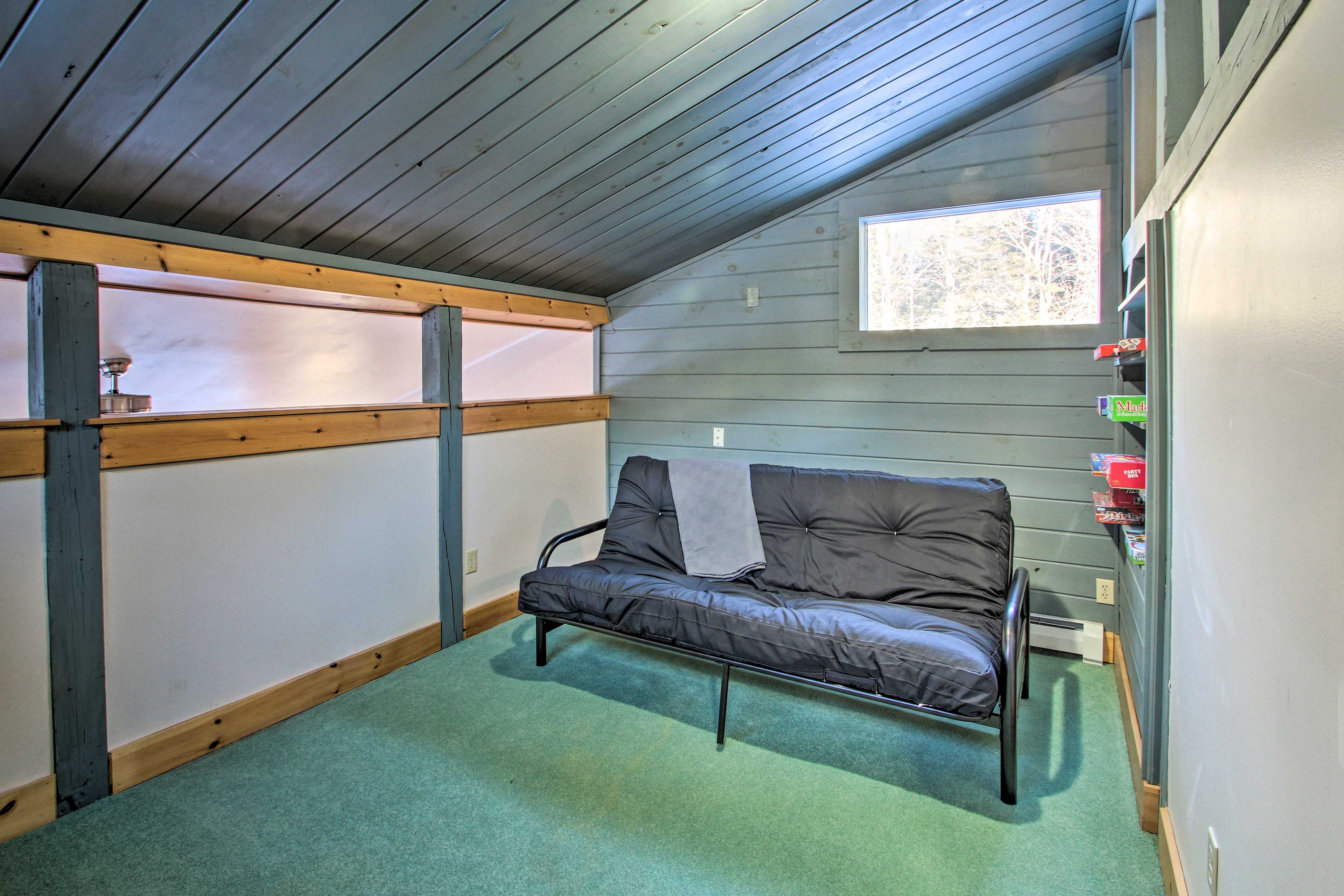 Game Room | Futon