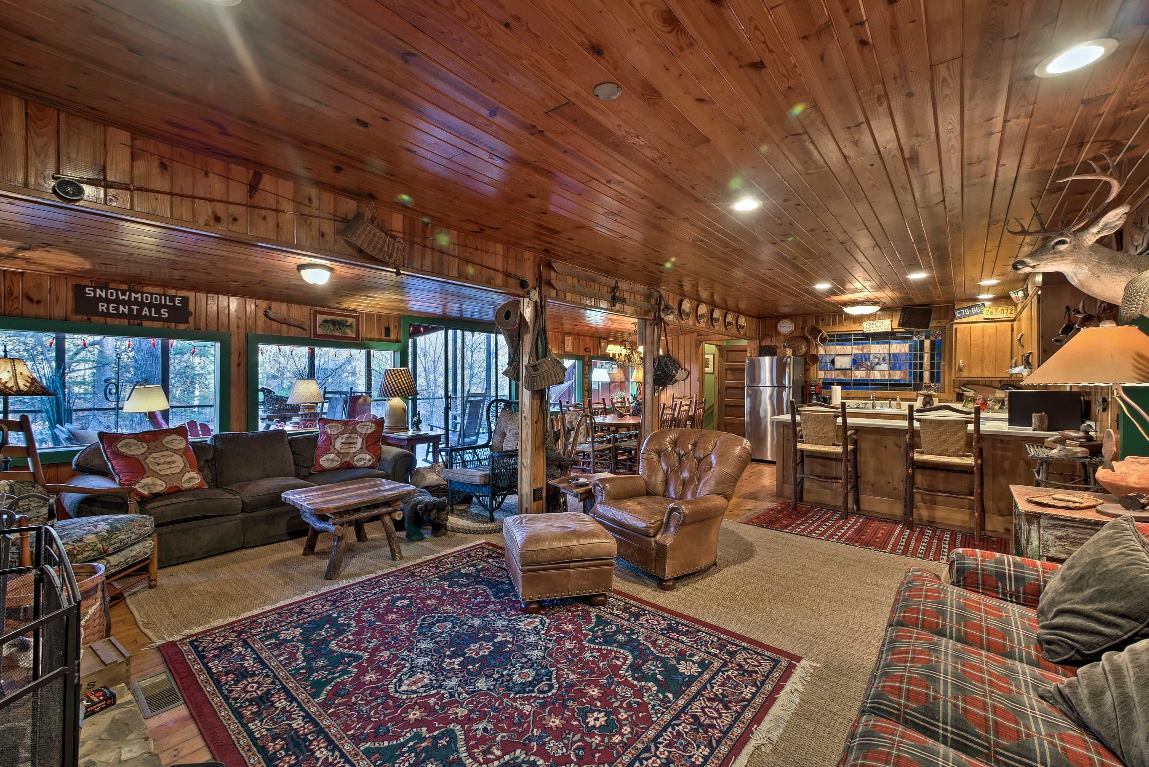 Living Room | Free WiFi