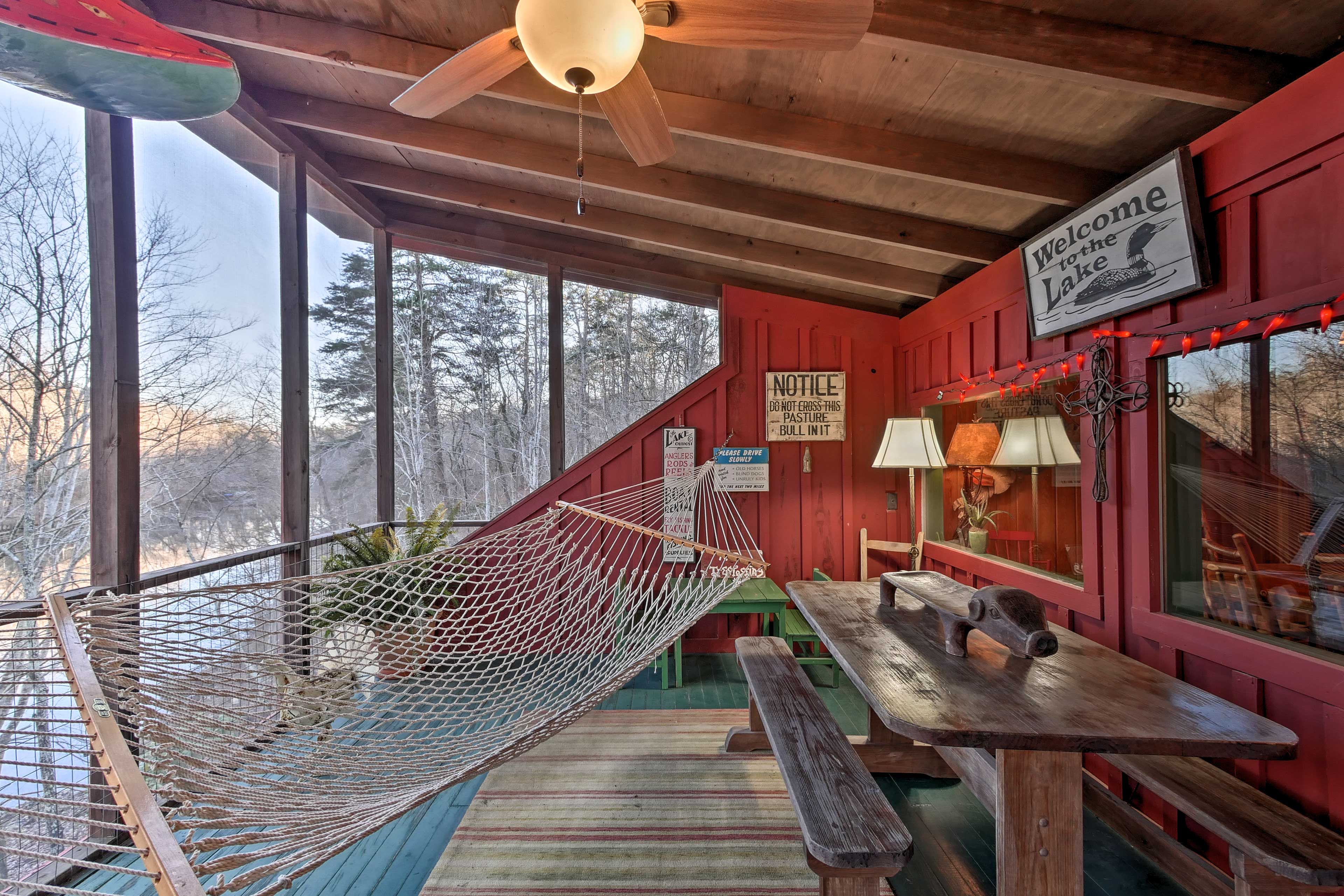 Screened-In Deck
