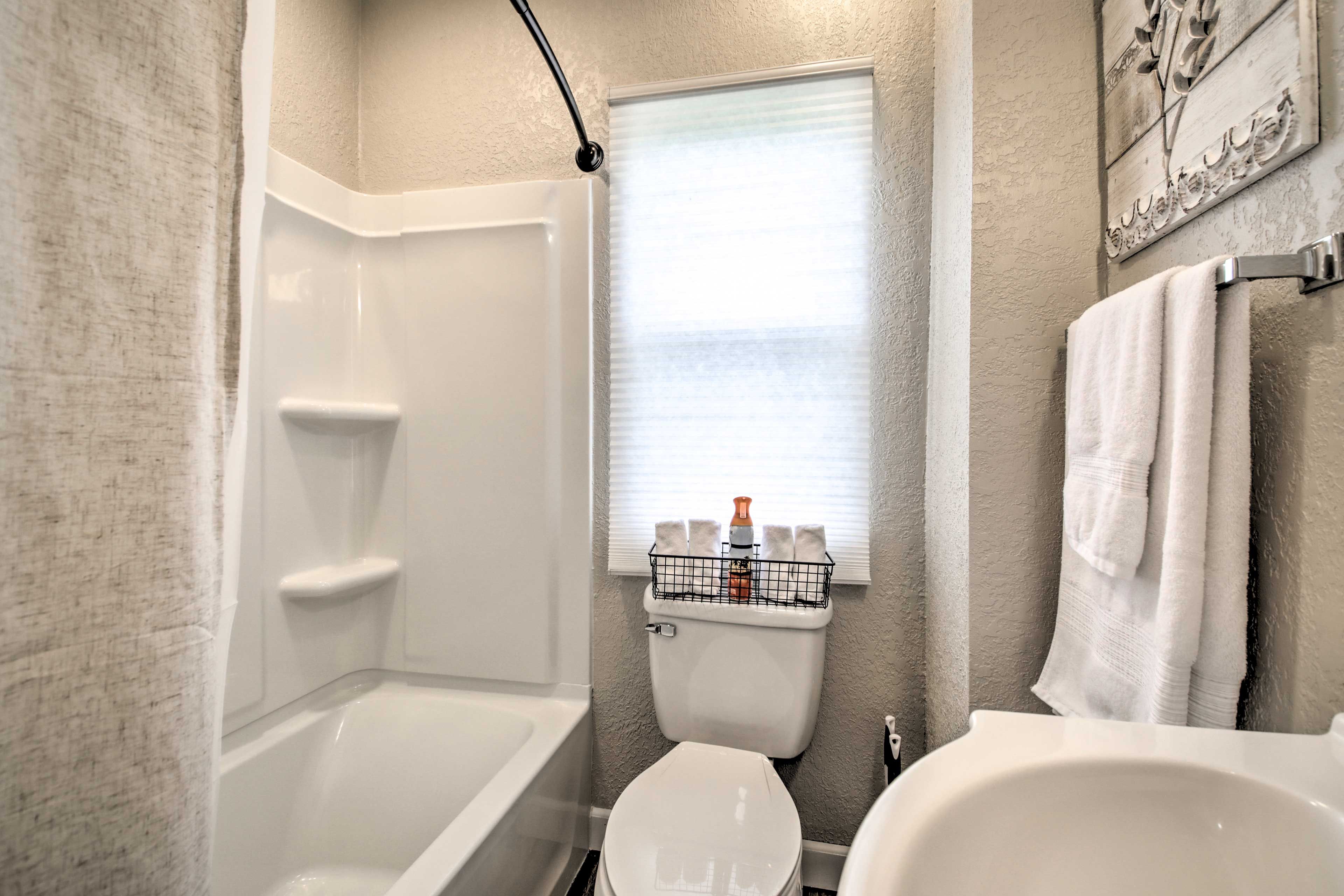 Full Bathroom