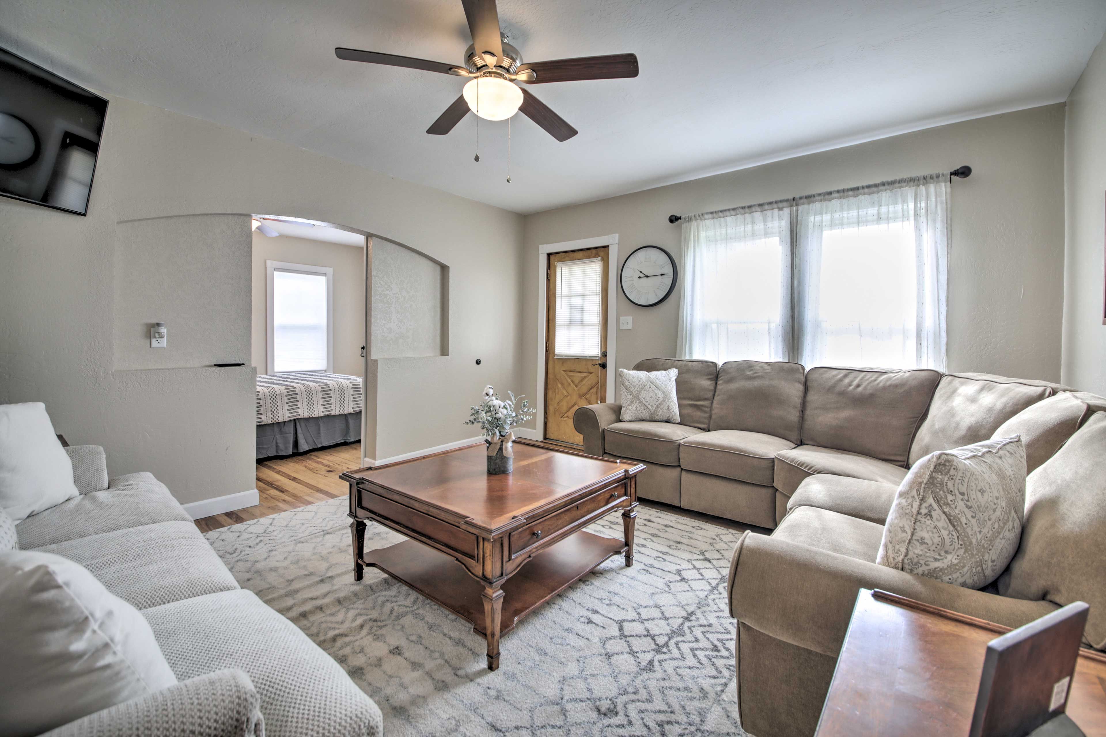 Living Room | Smart TV