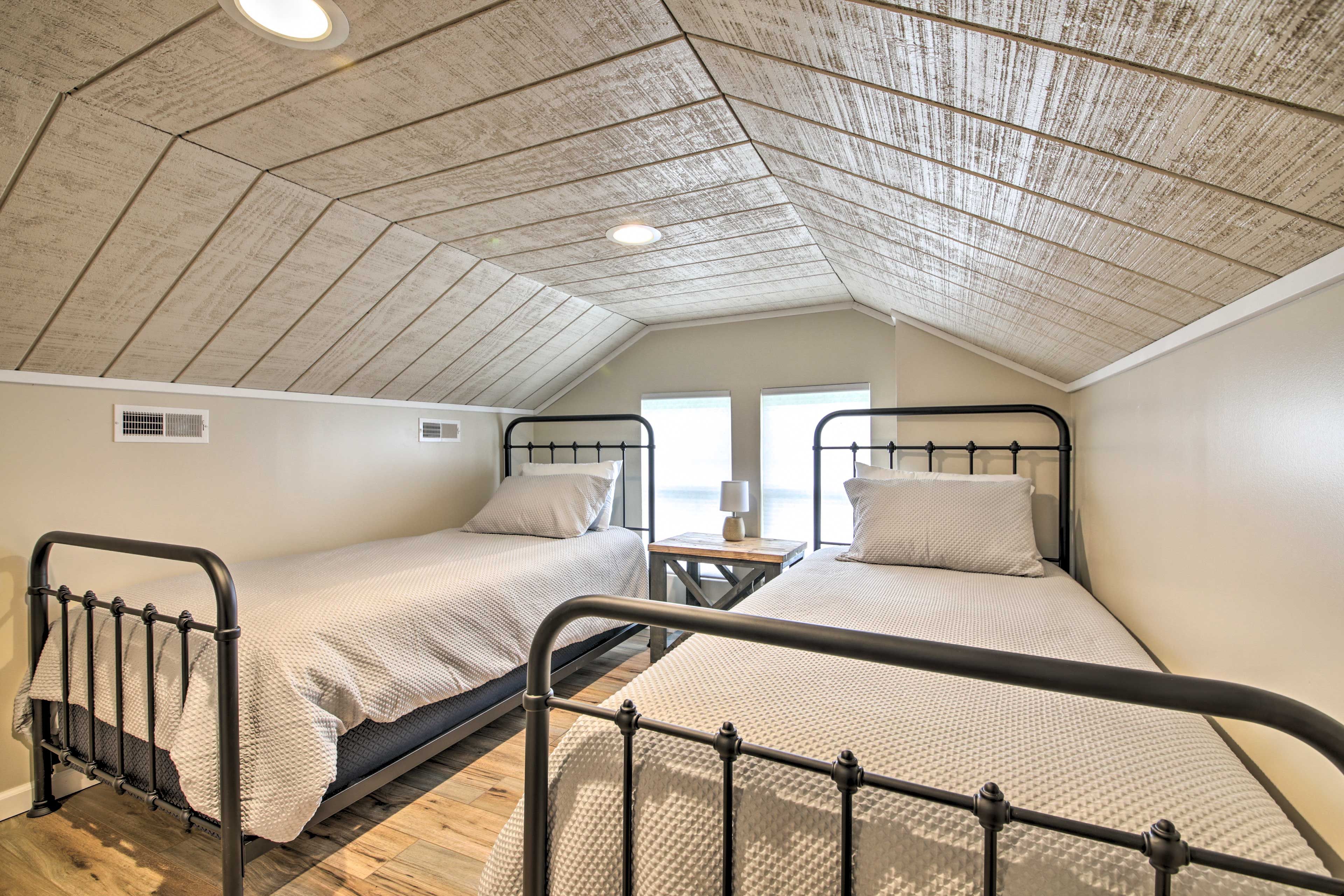 Bedroom 4 (Loft) | 4 Twin Beds | 2nd Story