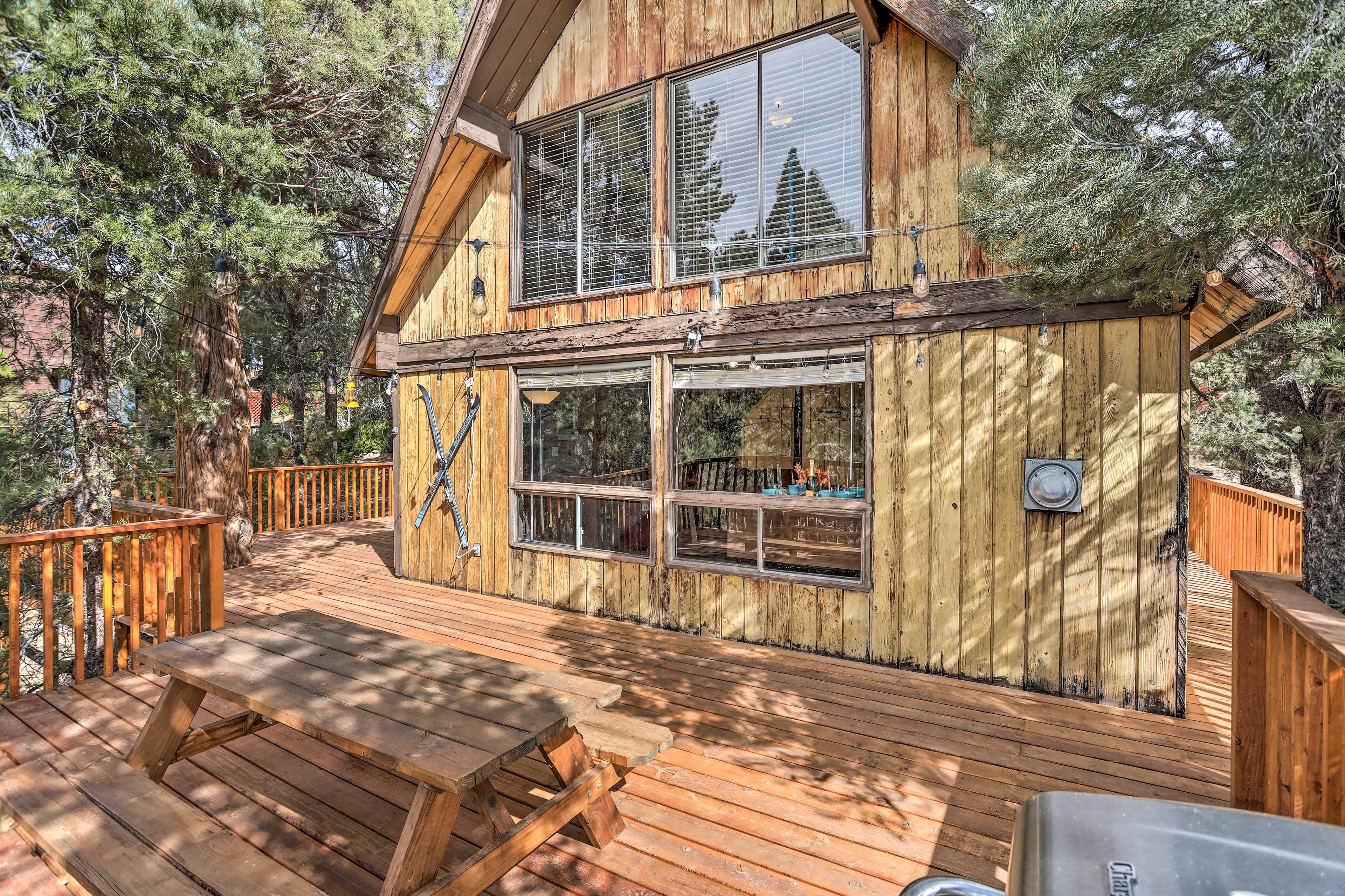 Big Bear City Vacation Rental | 1BR | 1BA | 830 Sq Ft | Step-Free Entry