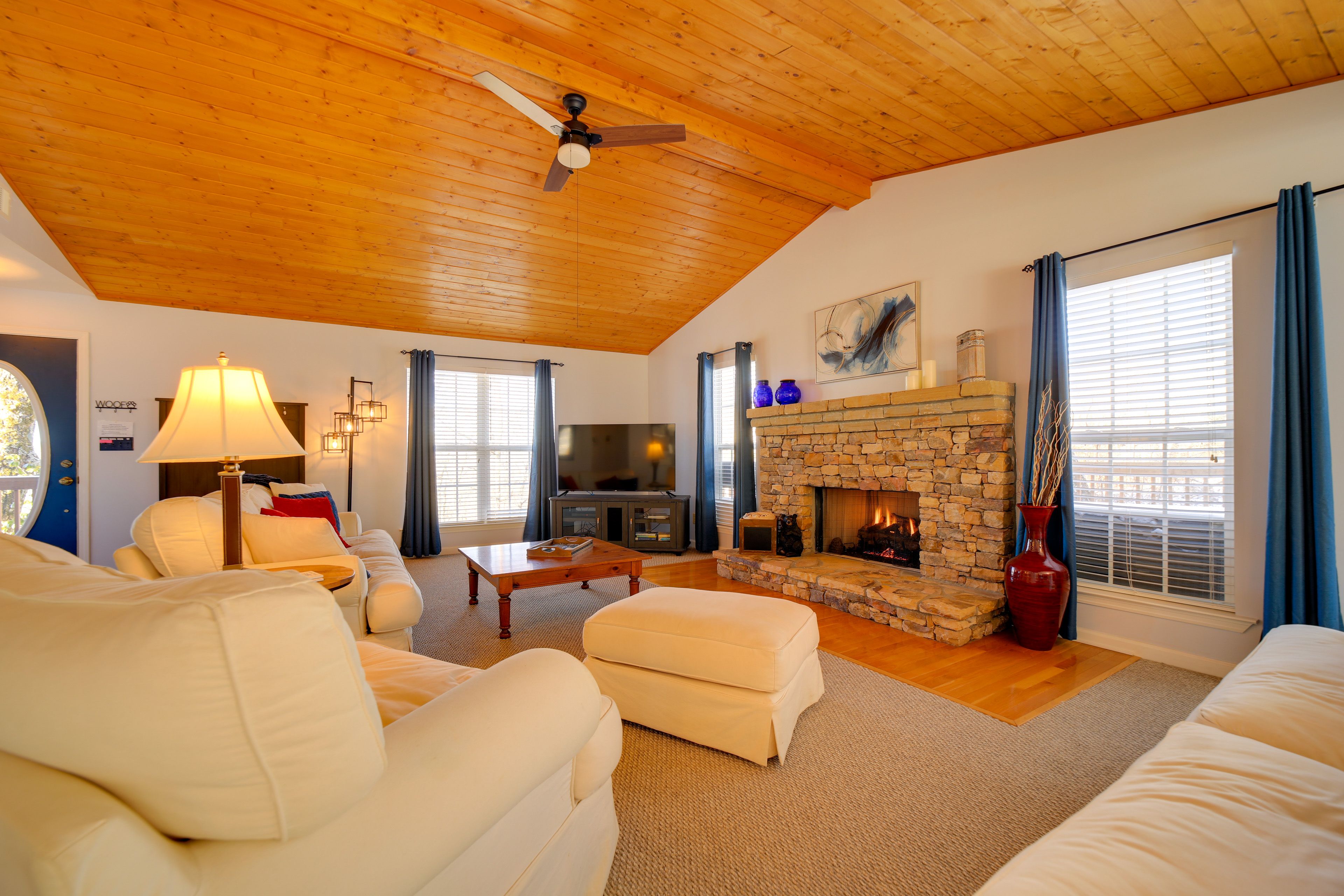 Sapphire Vacation Rental | 3BR | 2BA | Steps Required | 1,576 Sq Ft