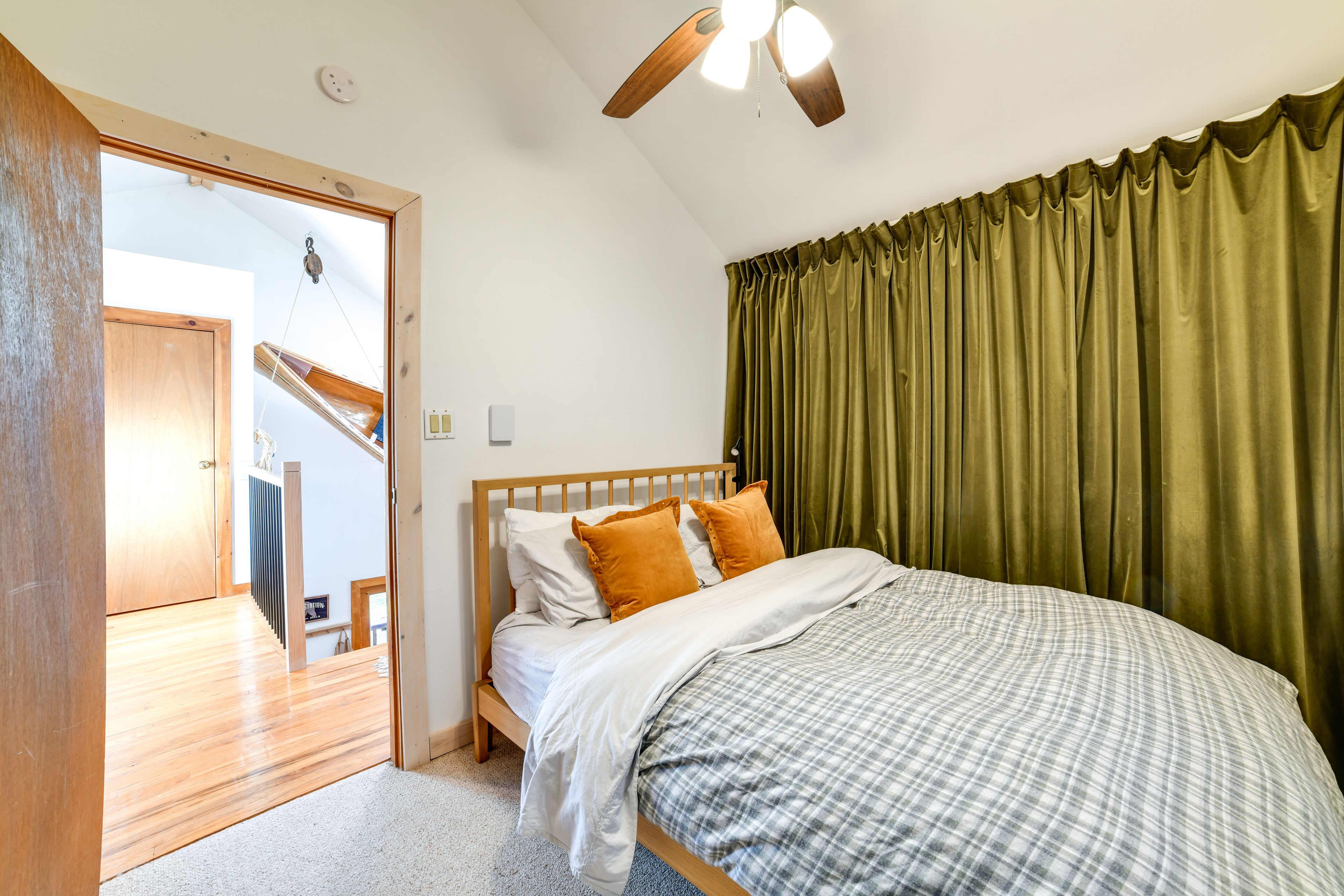 Bedroom 3 | Queen Bed | 2nd Floor