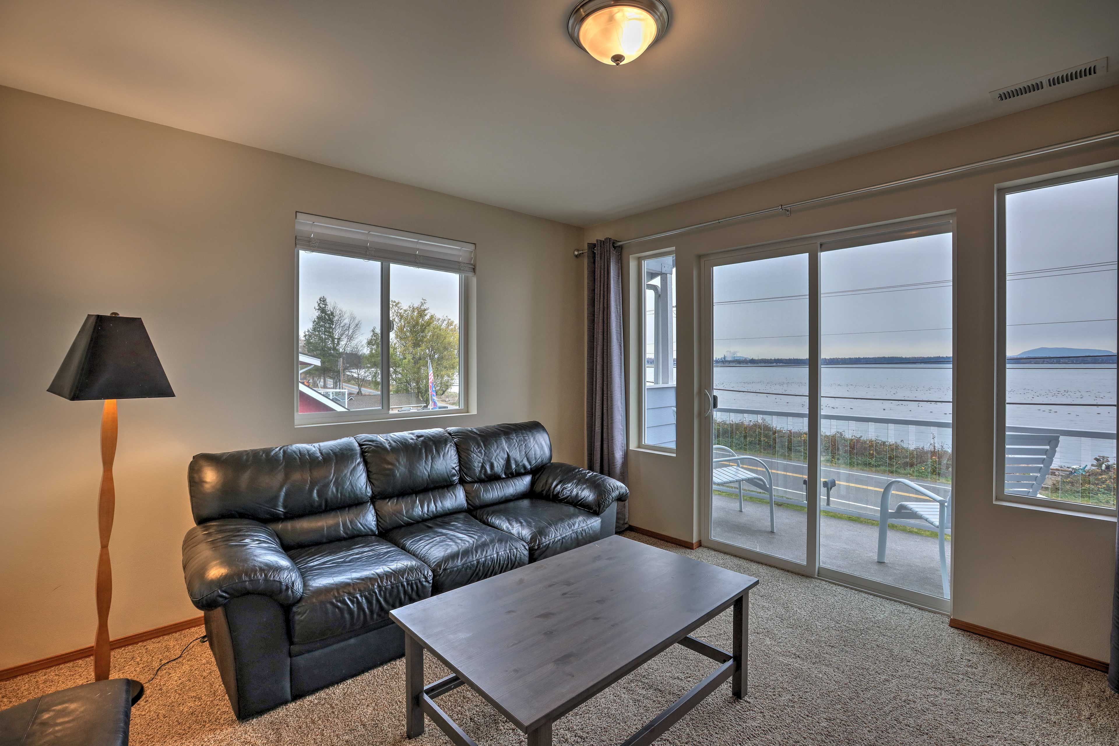 Upstairs Living Area | Cable TV