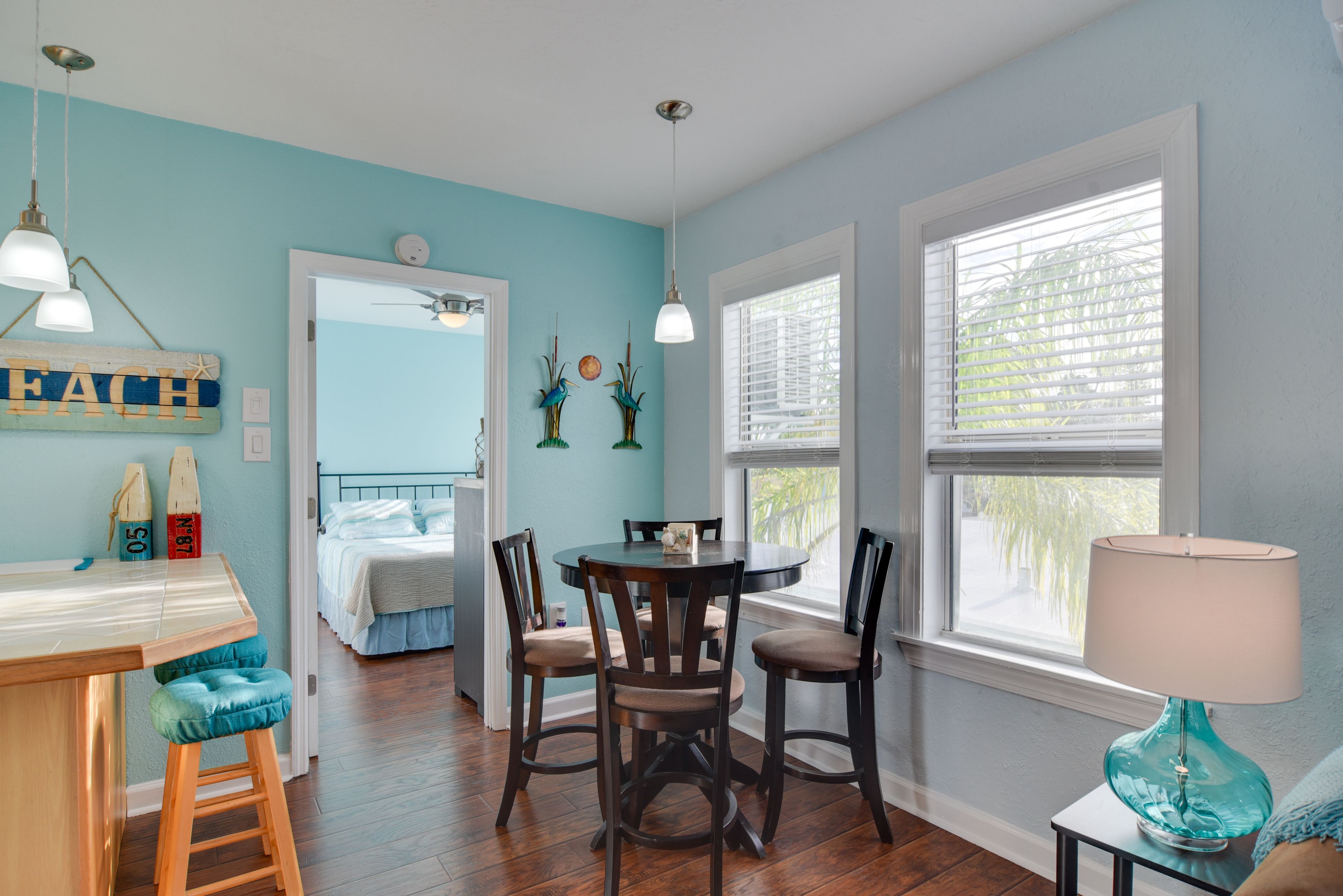 Dining Area | Dishes & Flatware Provided