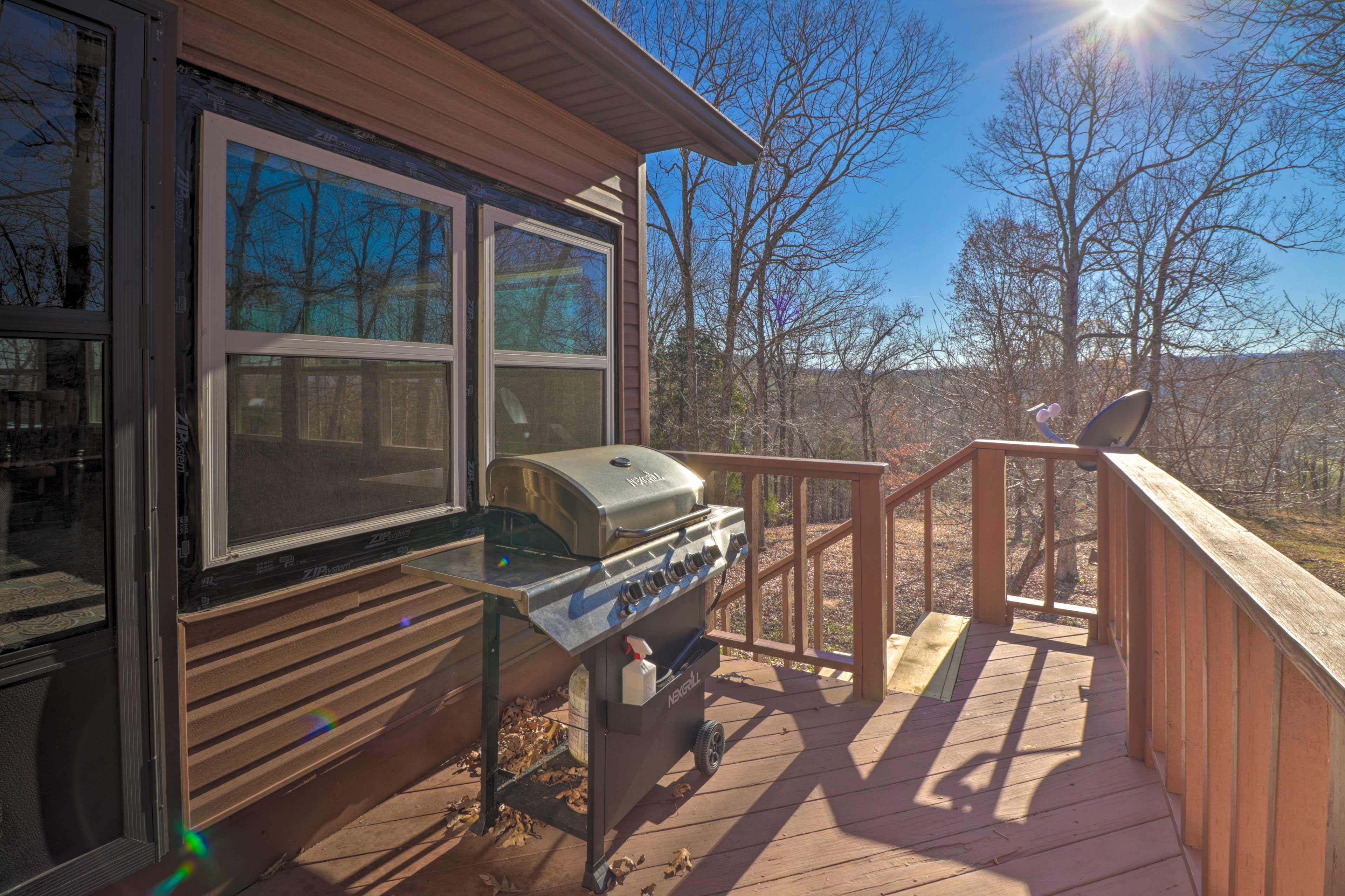 Private Deck | Gas Grill