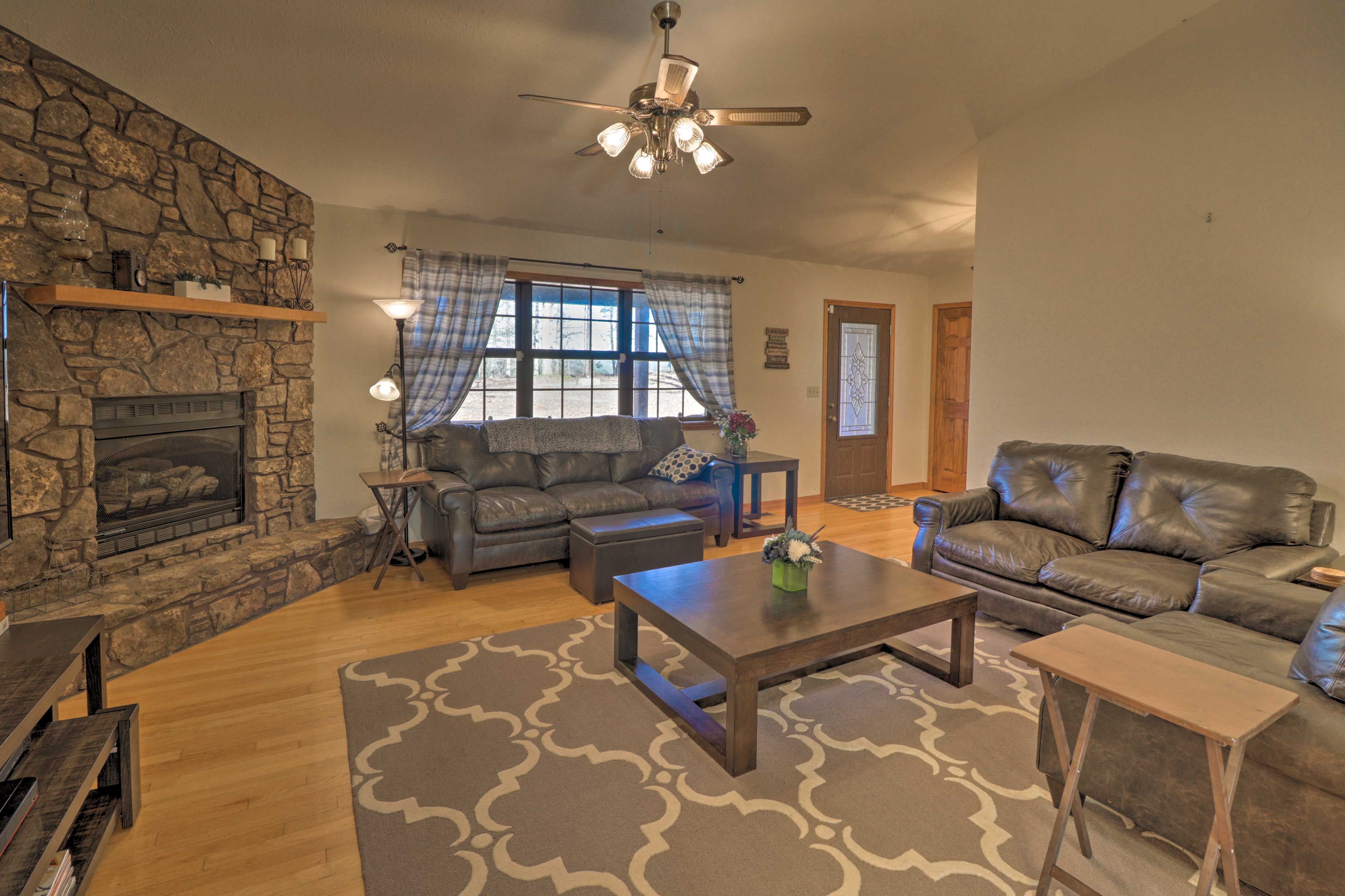 Living Room | Free WiFi