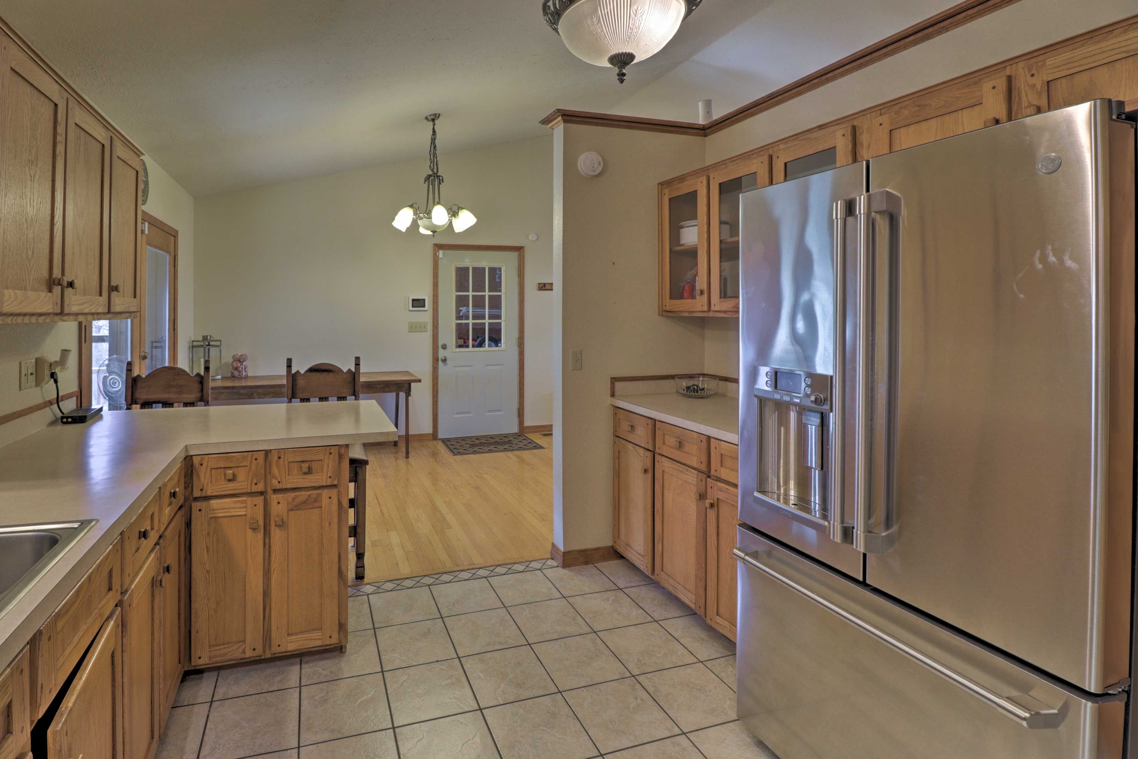 Kitchen | Dishware/Flatware