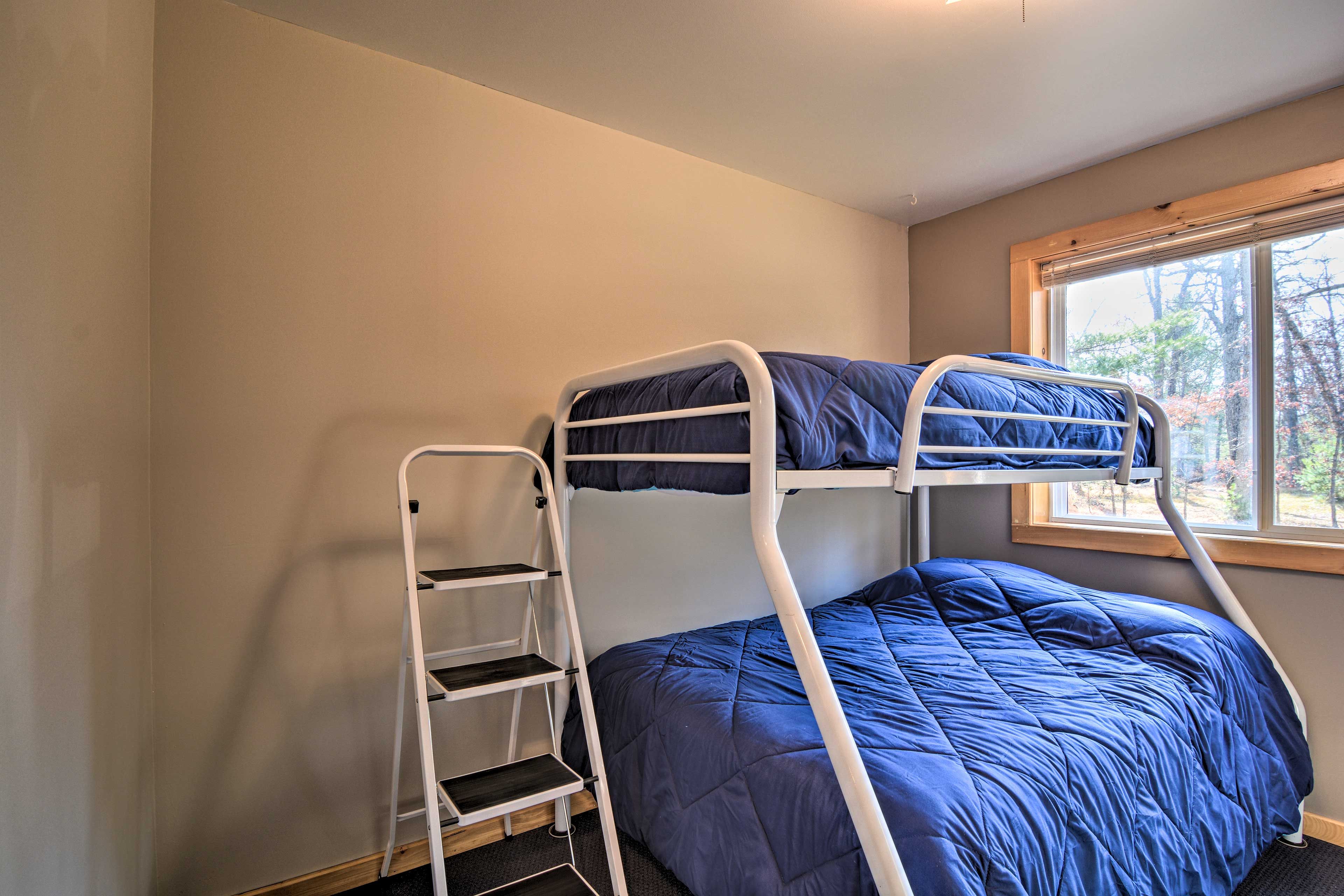Bedroom 3 | Queen Bed | Linens Provided | New Photos Coming Soon
