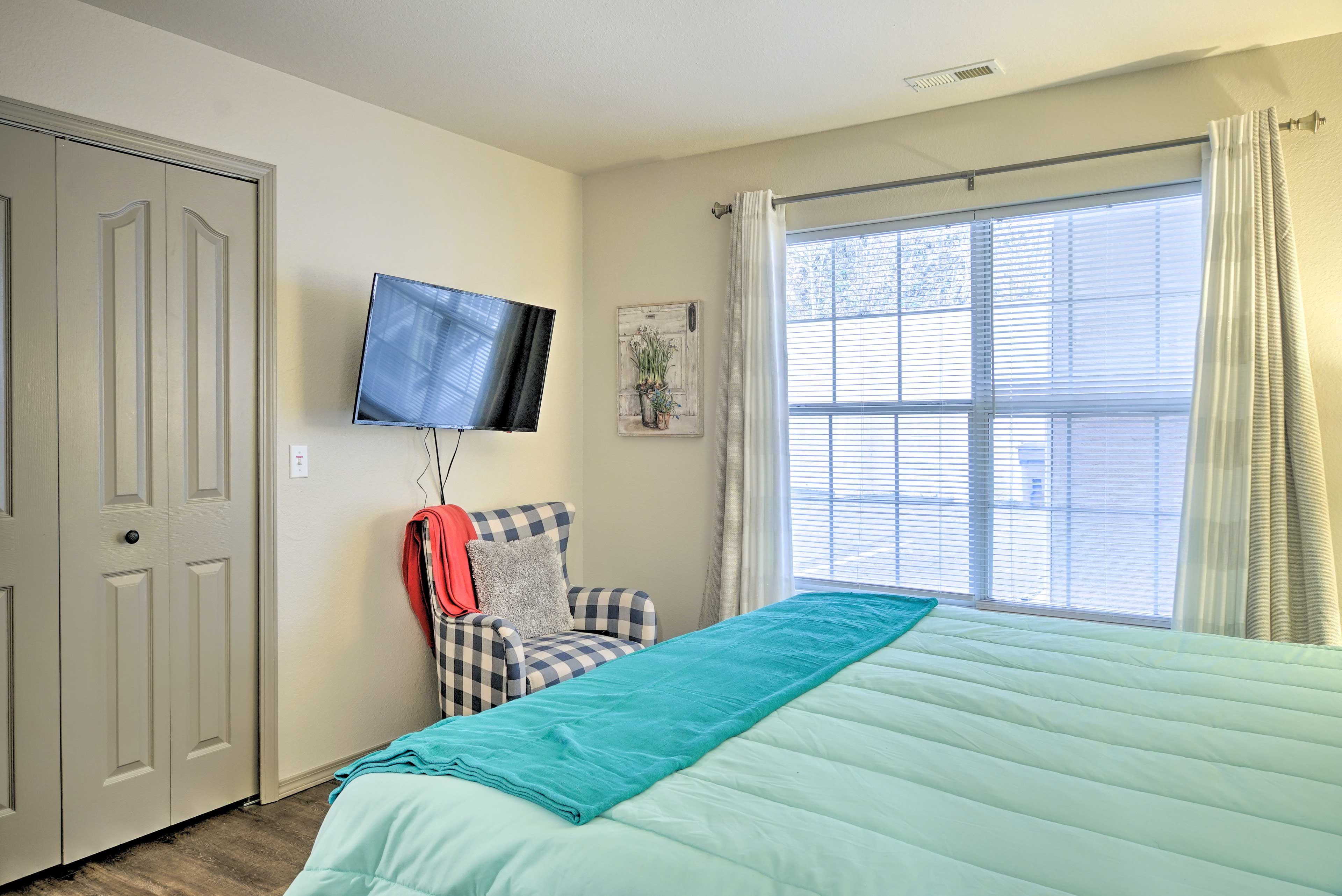 Bedroom 2 | Smart TV