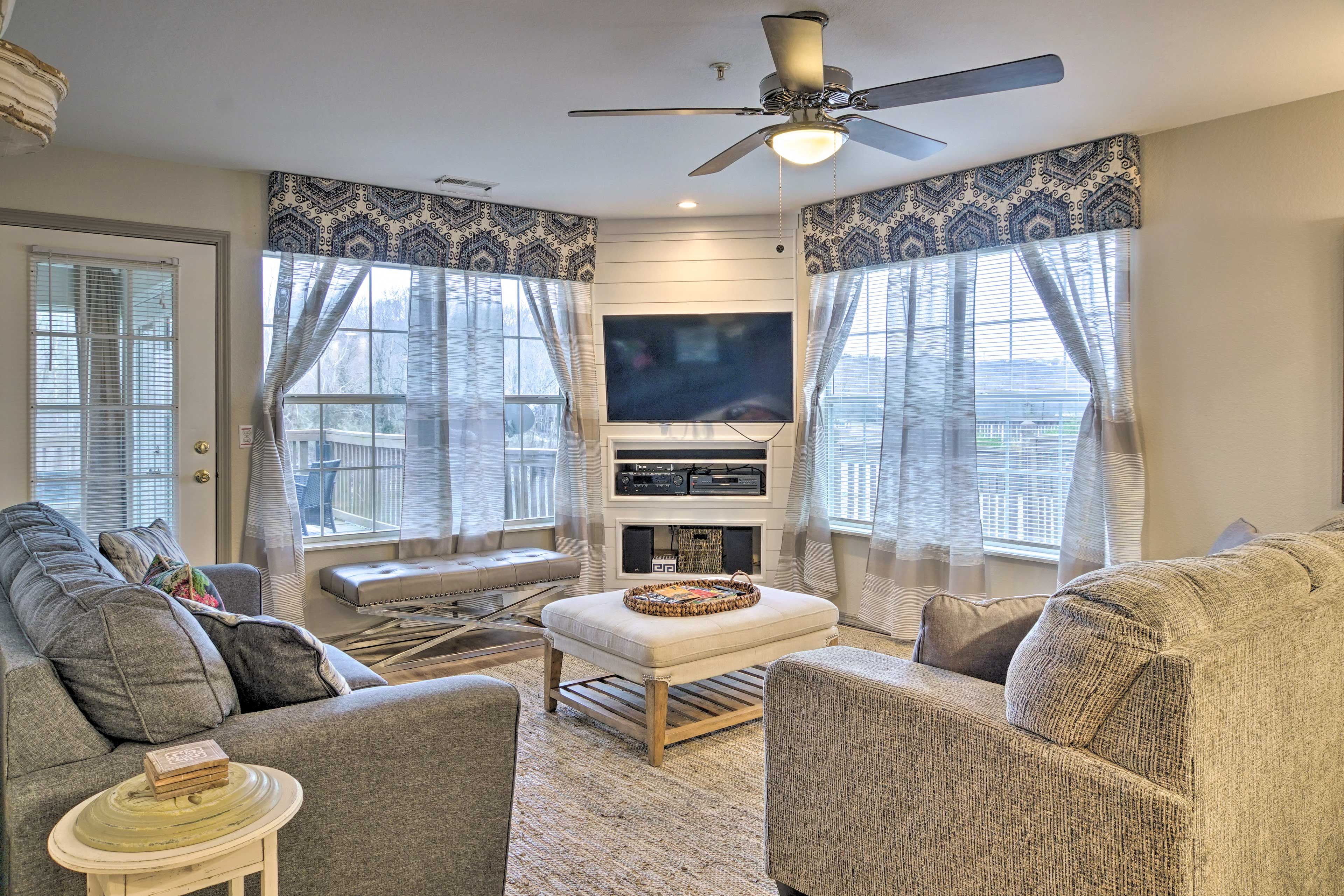 Living Room | Step-Free Access | Free WiFi | Smart TV | DVD Player