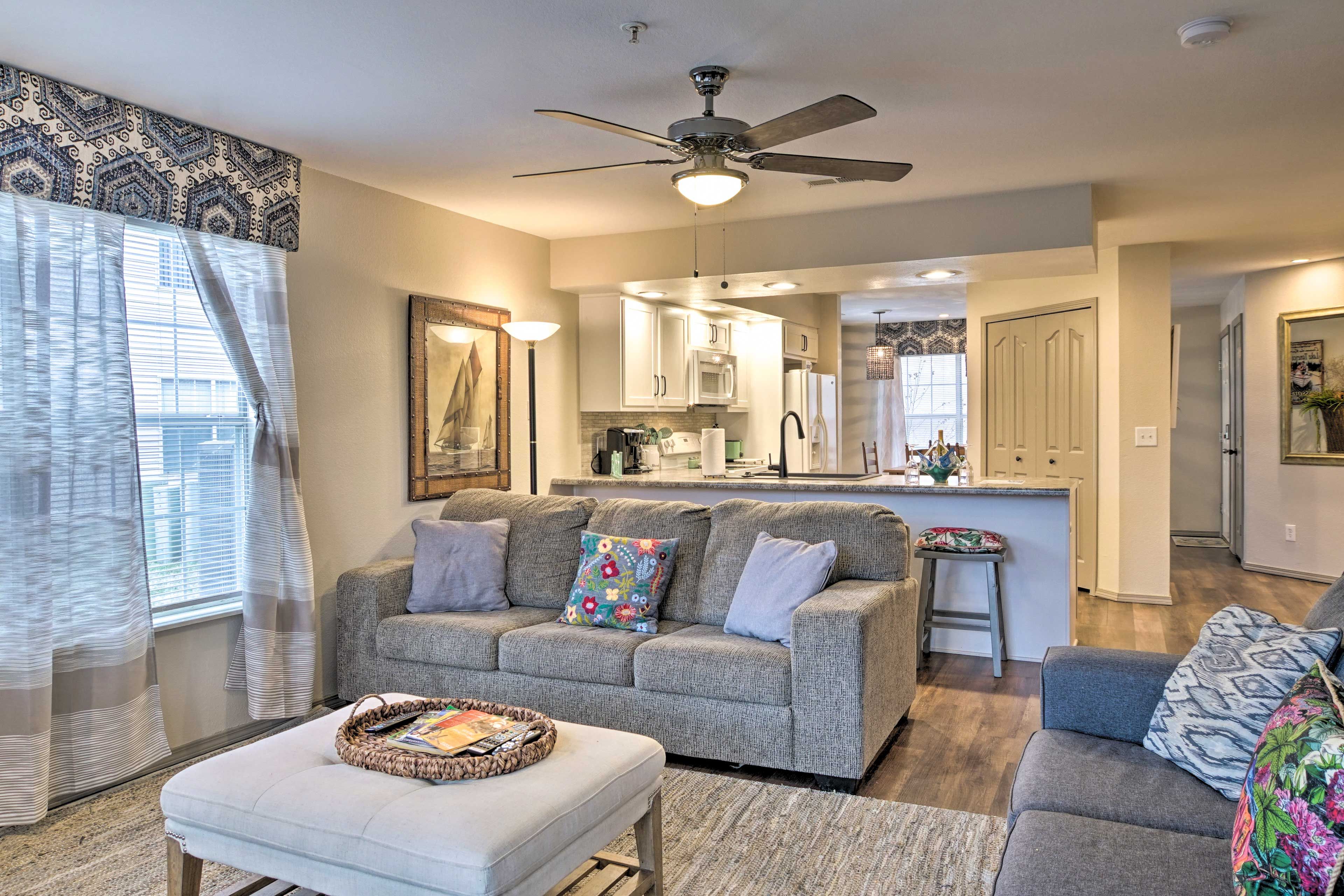 Living Room | Sleeper Sofa