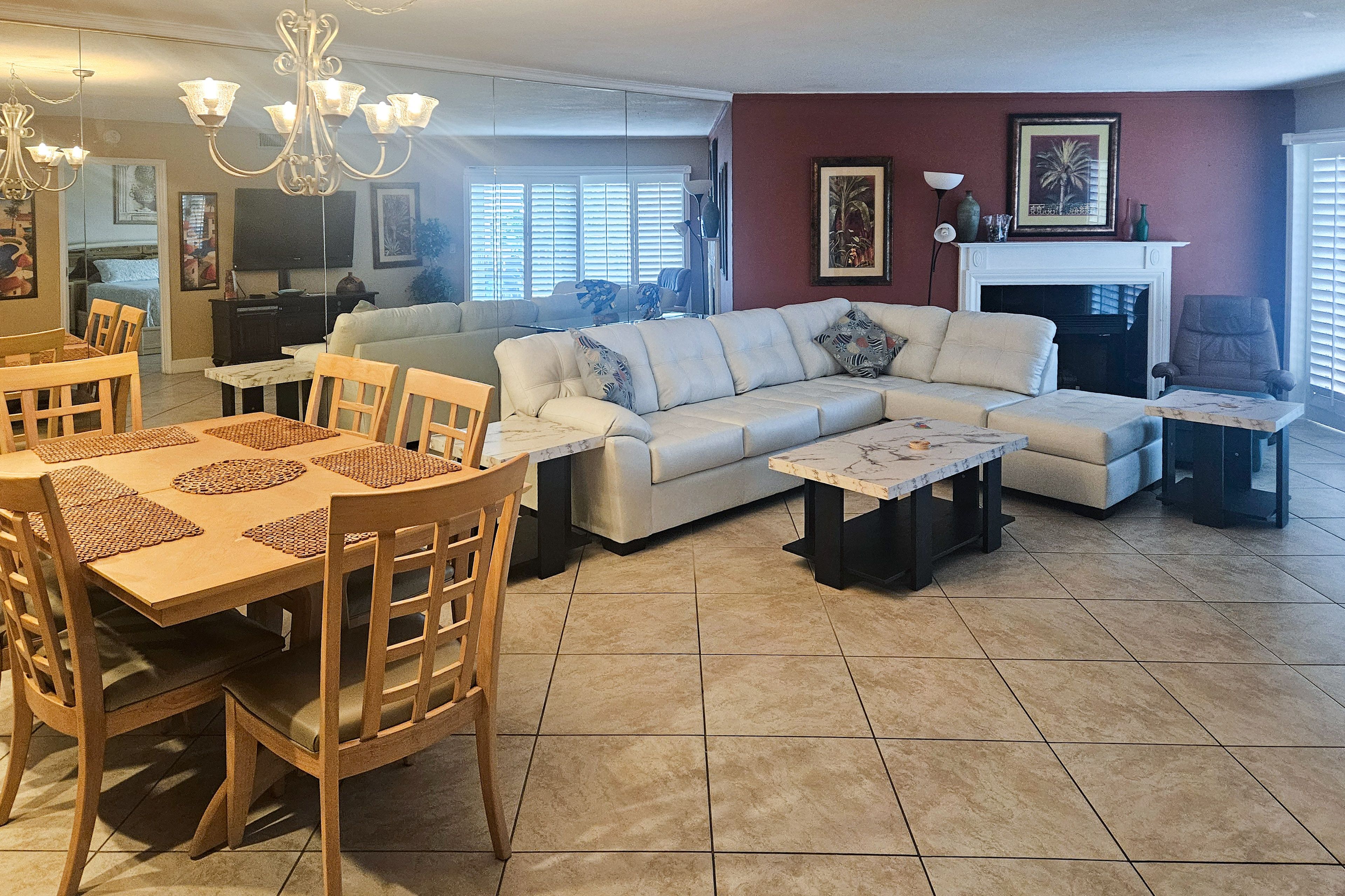 Living Space | Smart TV | Free WiFi | Central A/C
