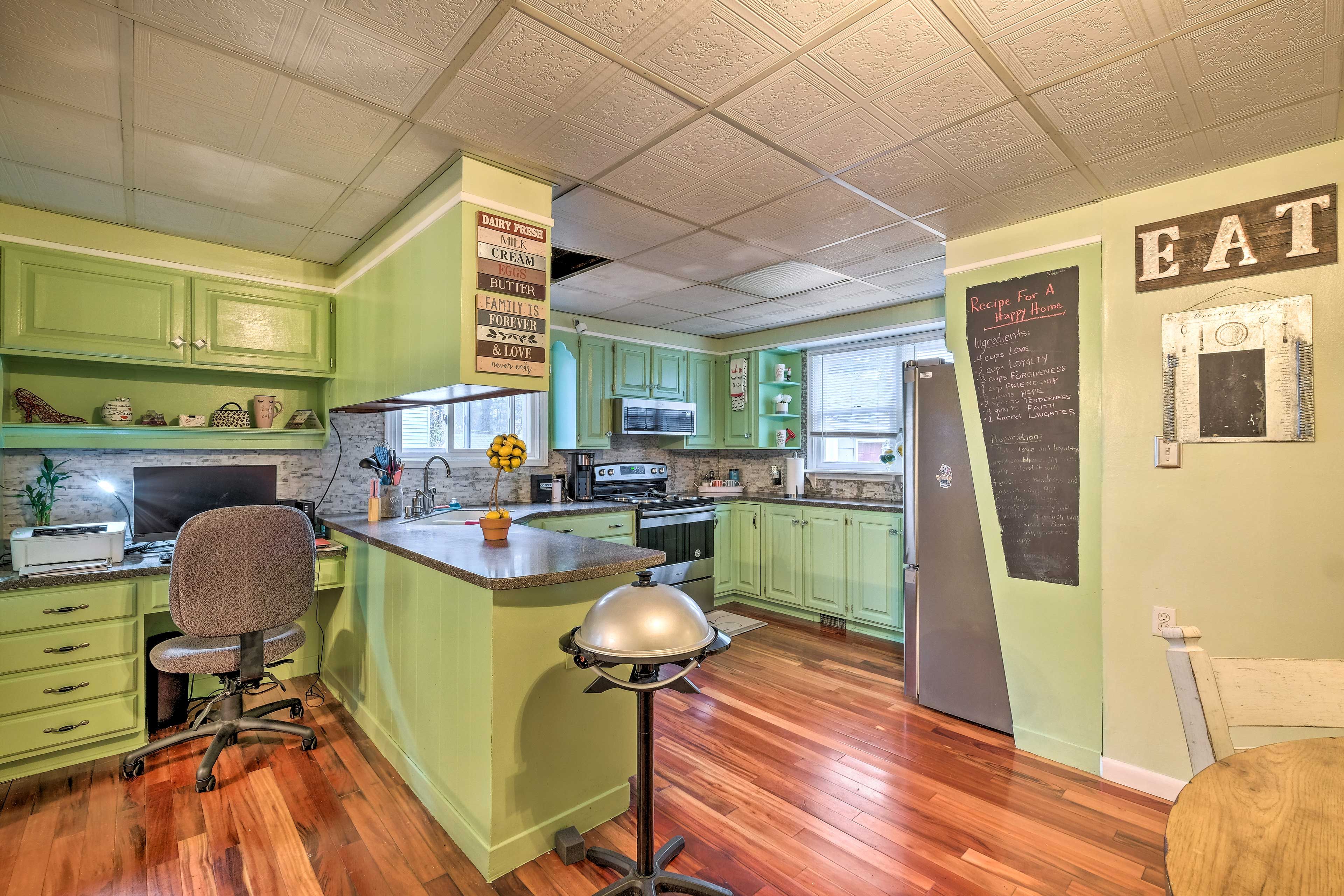 Office Space | 1st Floor | Computer & Printer | Free WiFi