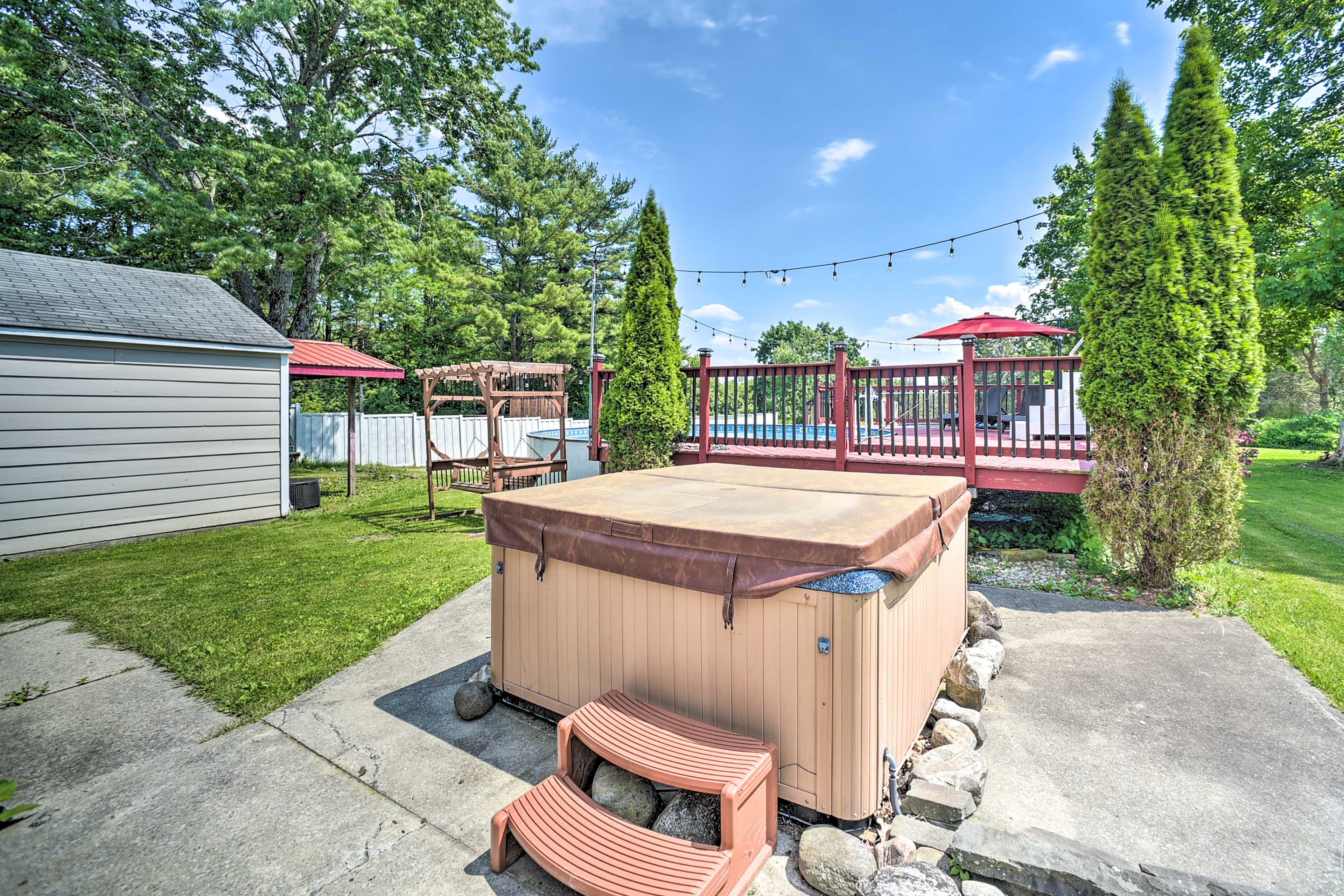 Backyard | Hot Tub