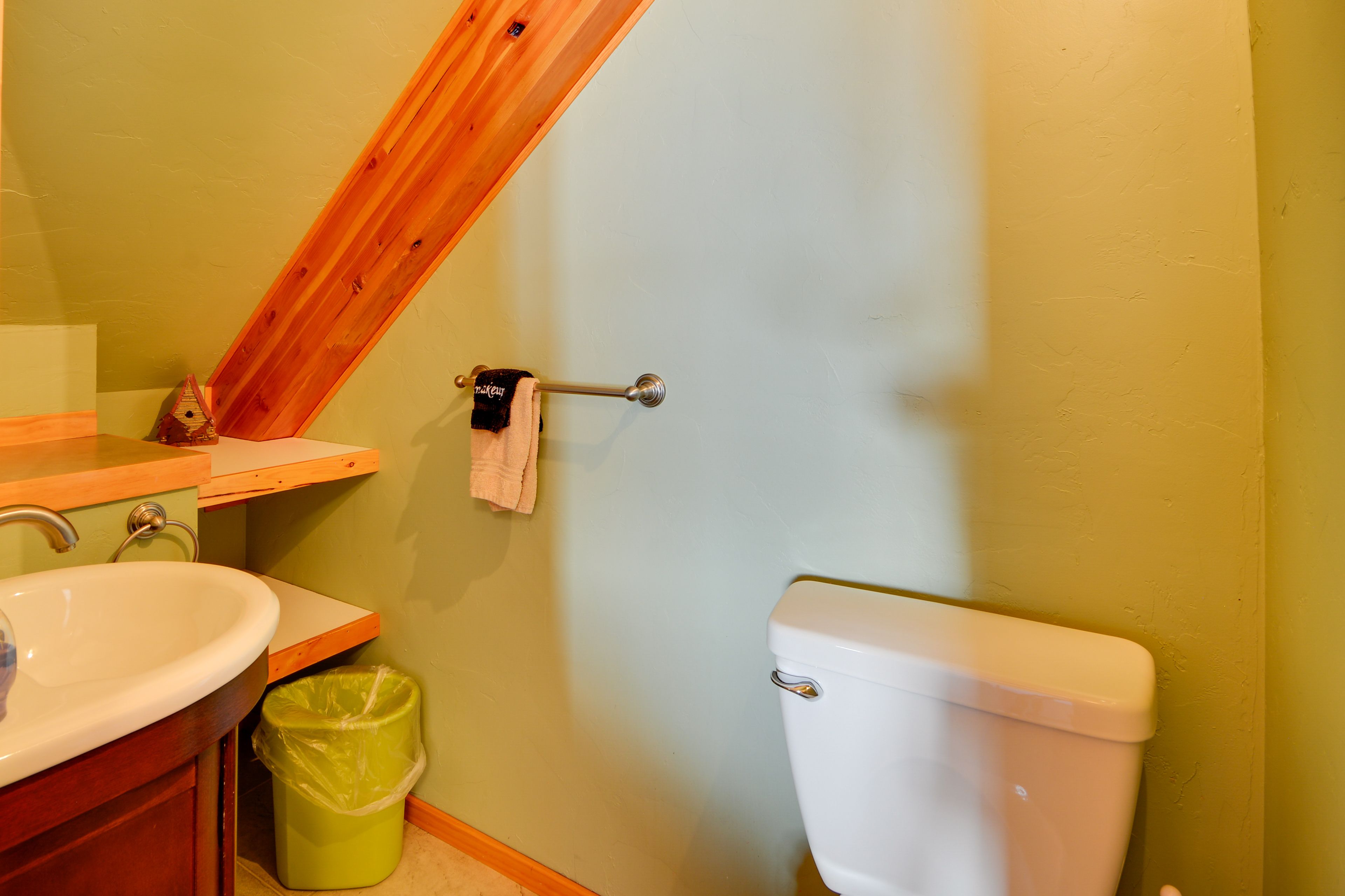 En-Suite Half Bathroom