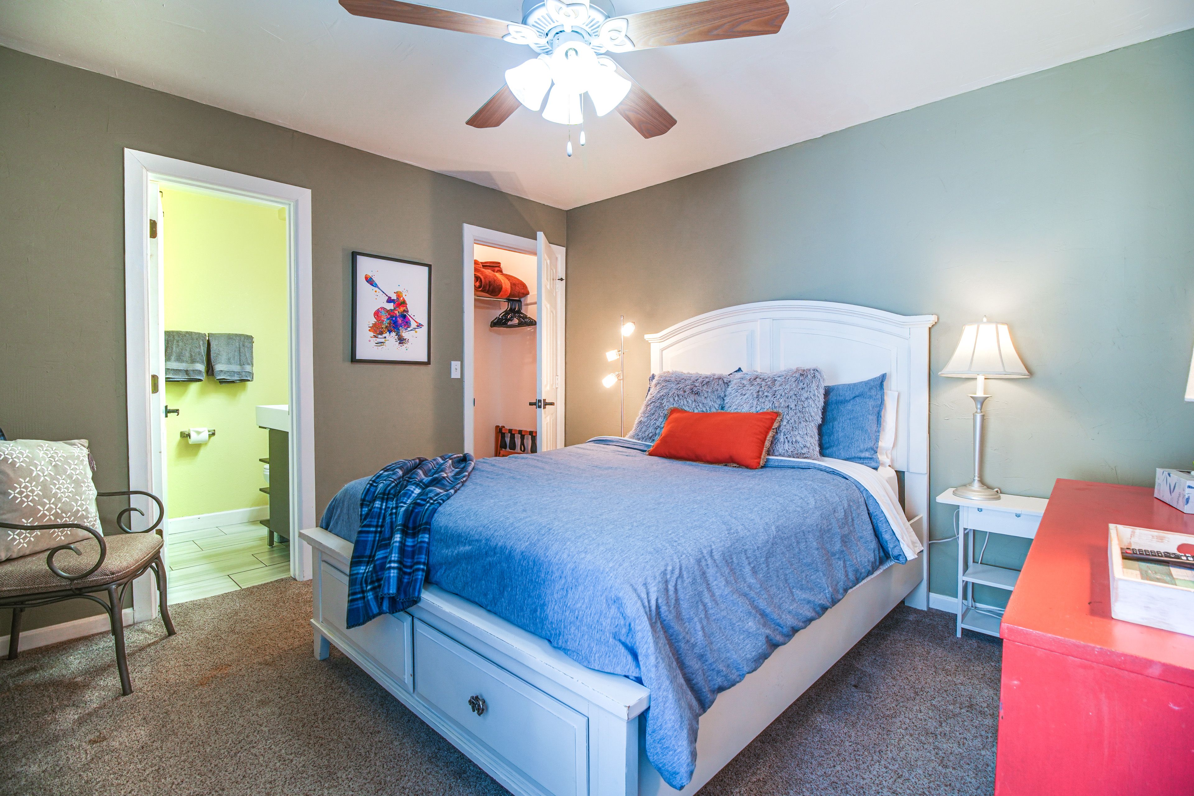 Bedroom 3 | Queen Bed
