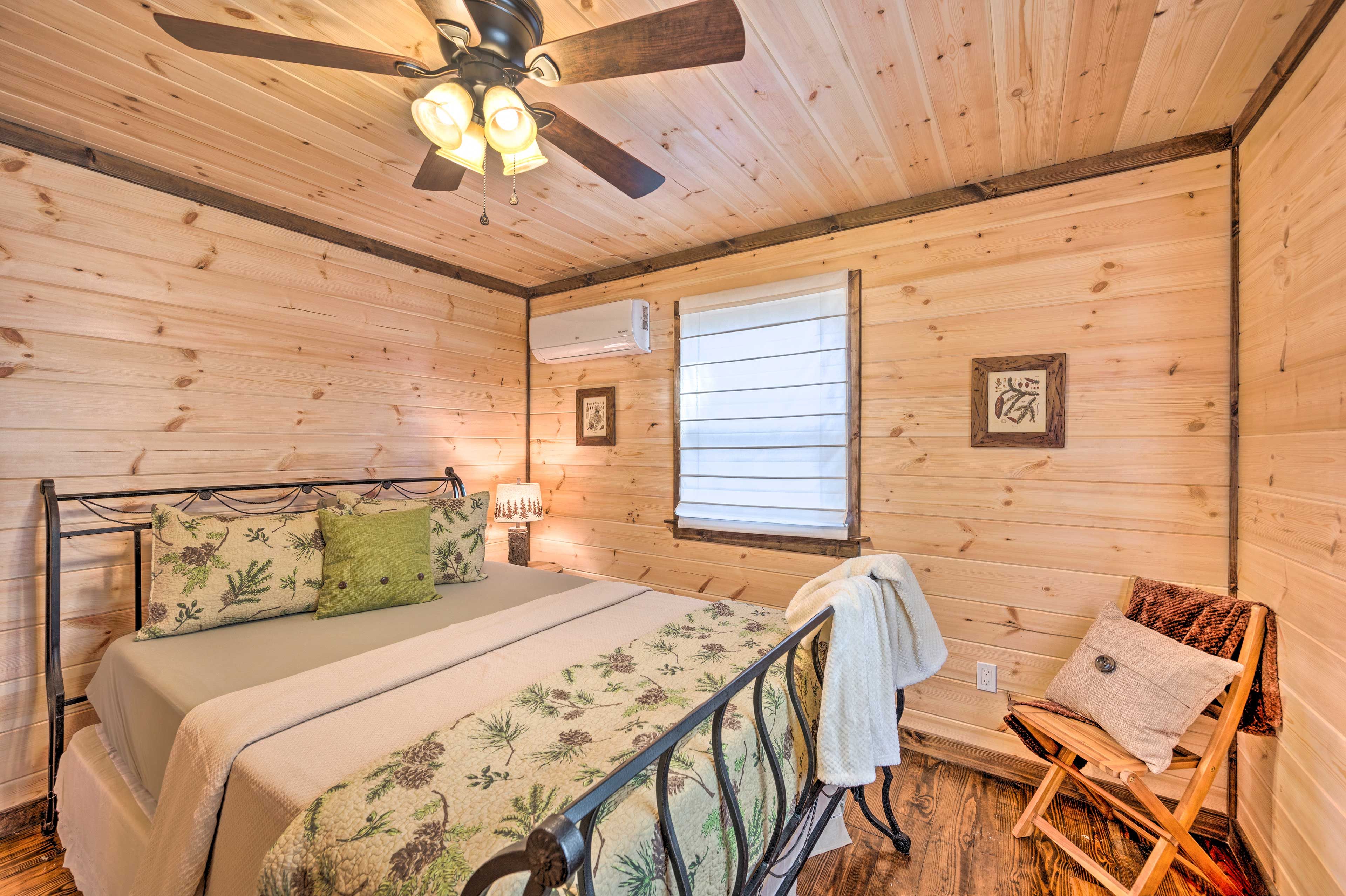 Bedroom 2 | Additional Sleeping | 2 Twin Rollaway Beds