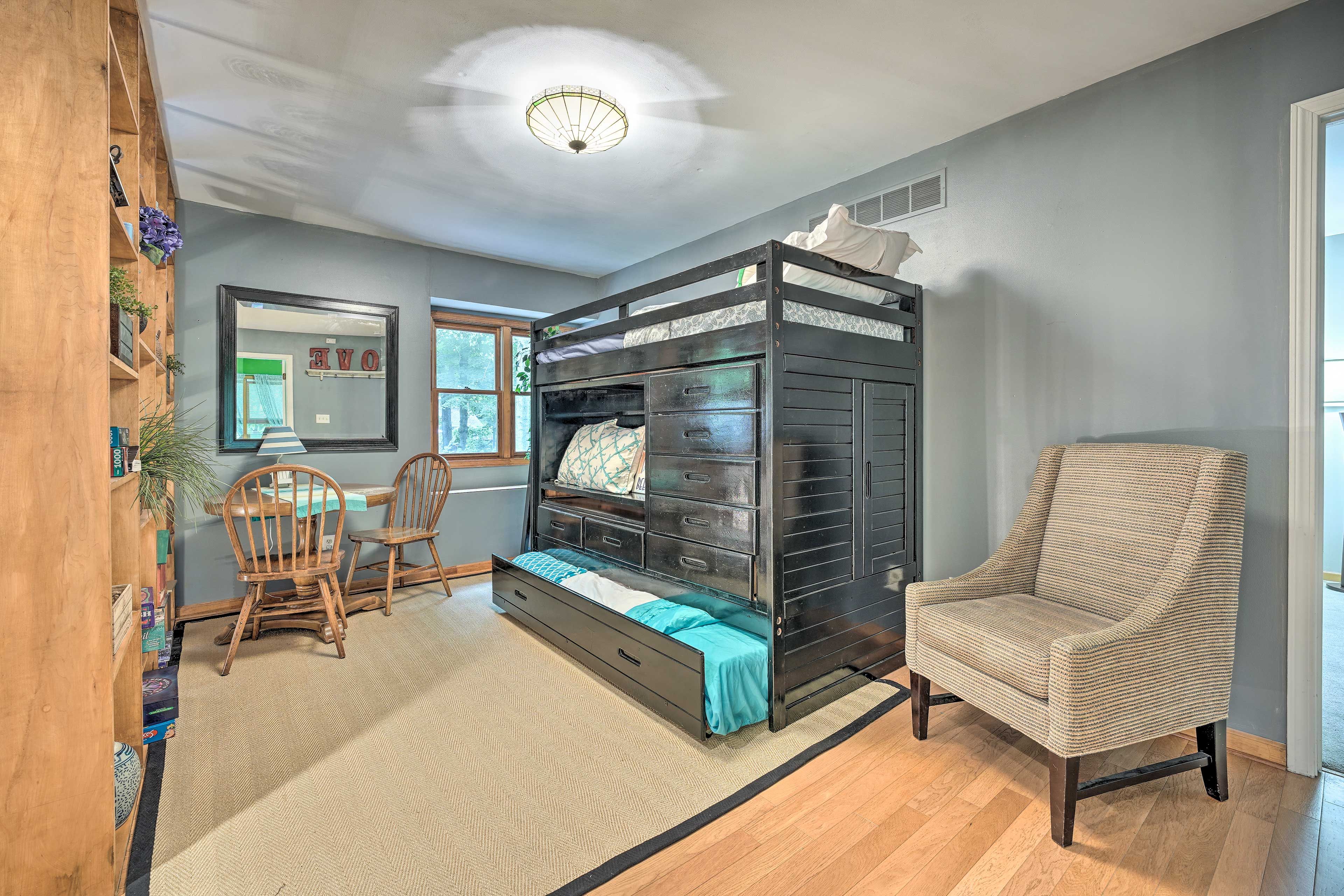 Loft | Twin Bunk Bed