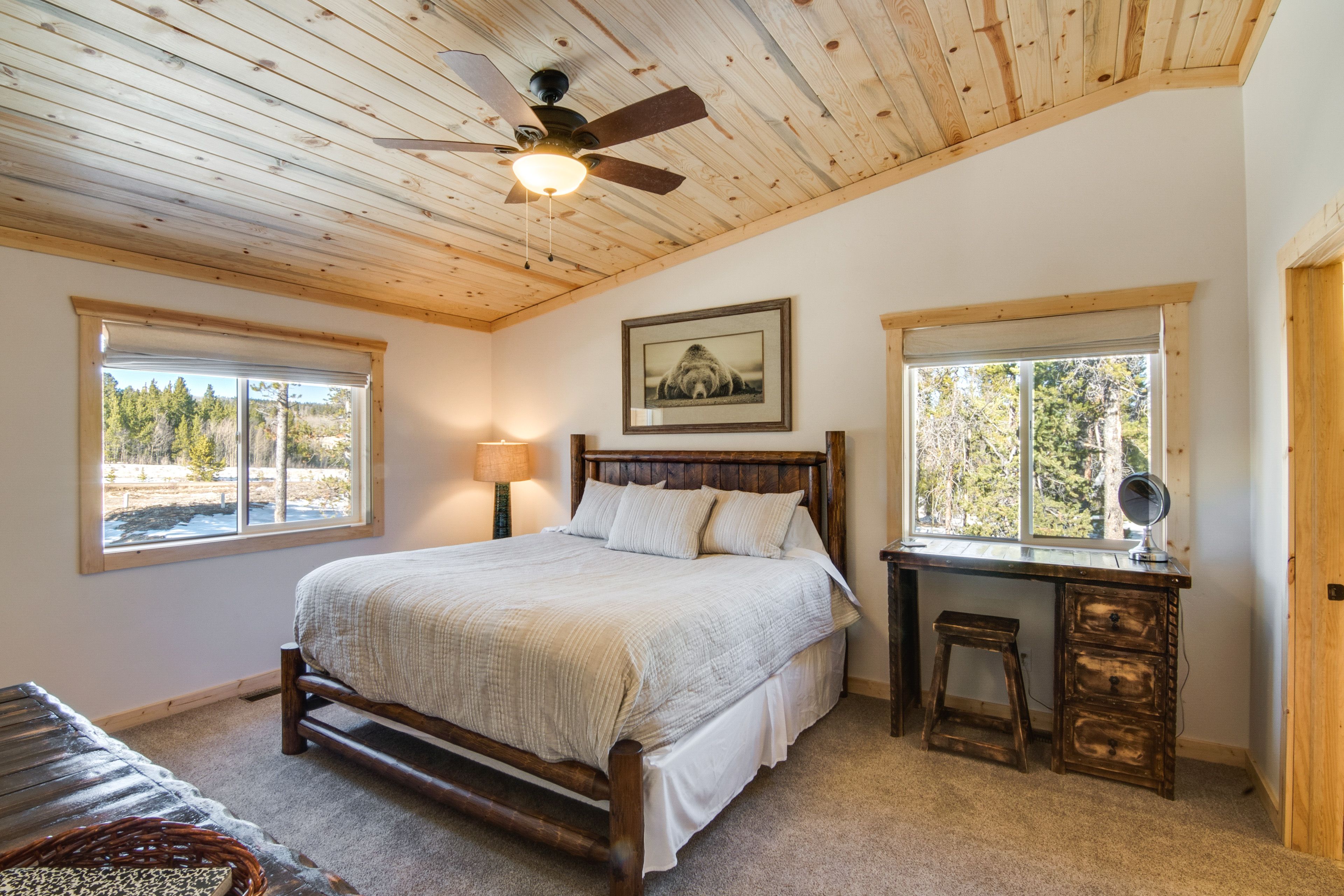 Bedroom 1 | California King Bed | Fireplace | En-Suite Bathroom