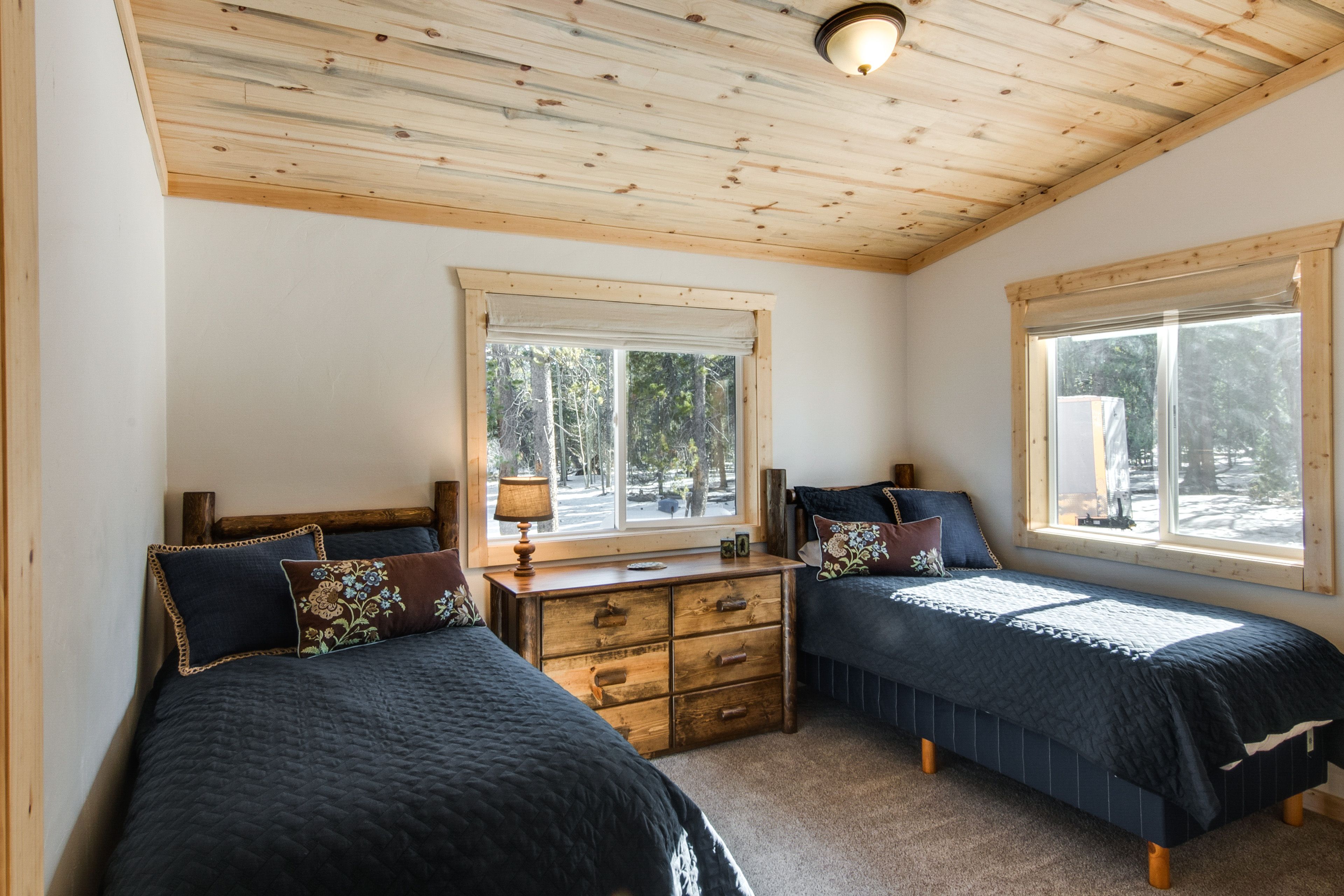 Bedroom 3 | 2 Twin Beds
