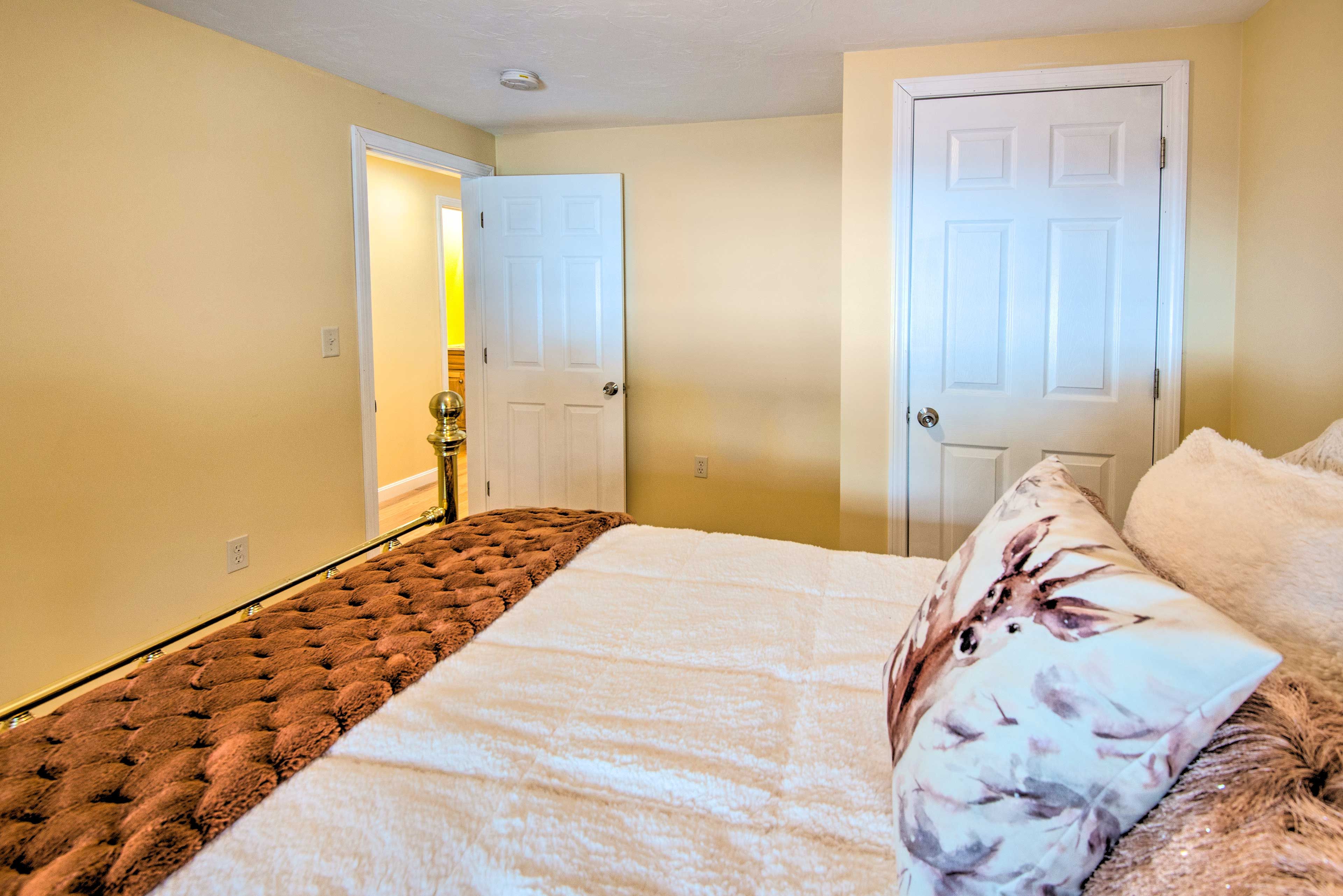 Bedroom 1 | Linens Provided
