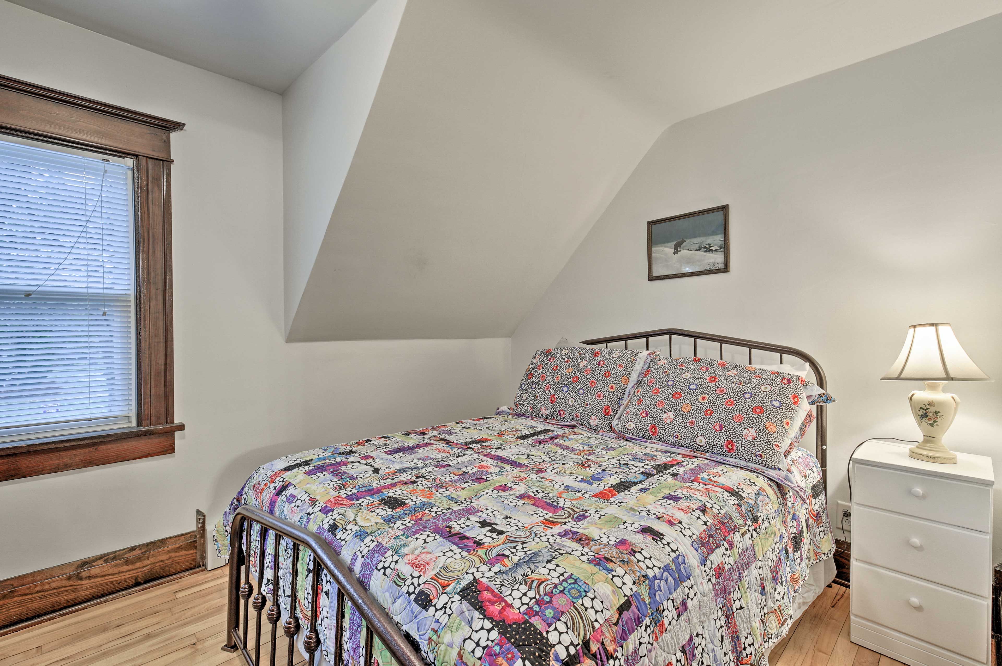 Bedroom 2 | Full Bed