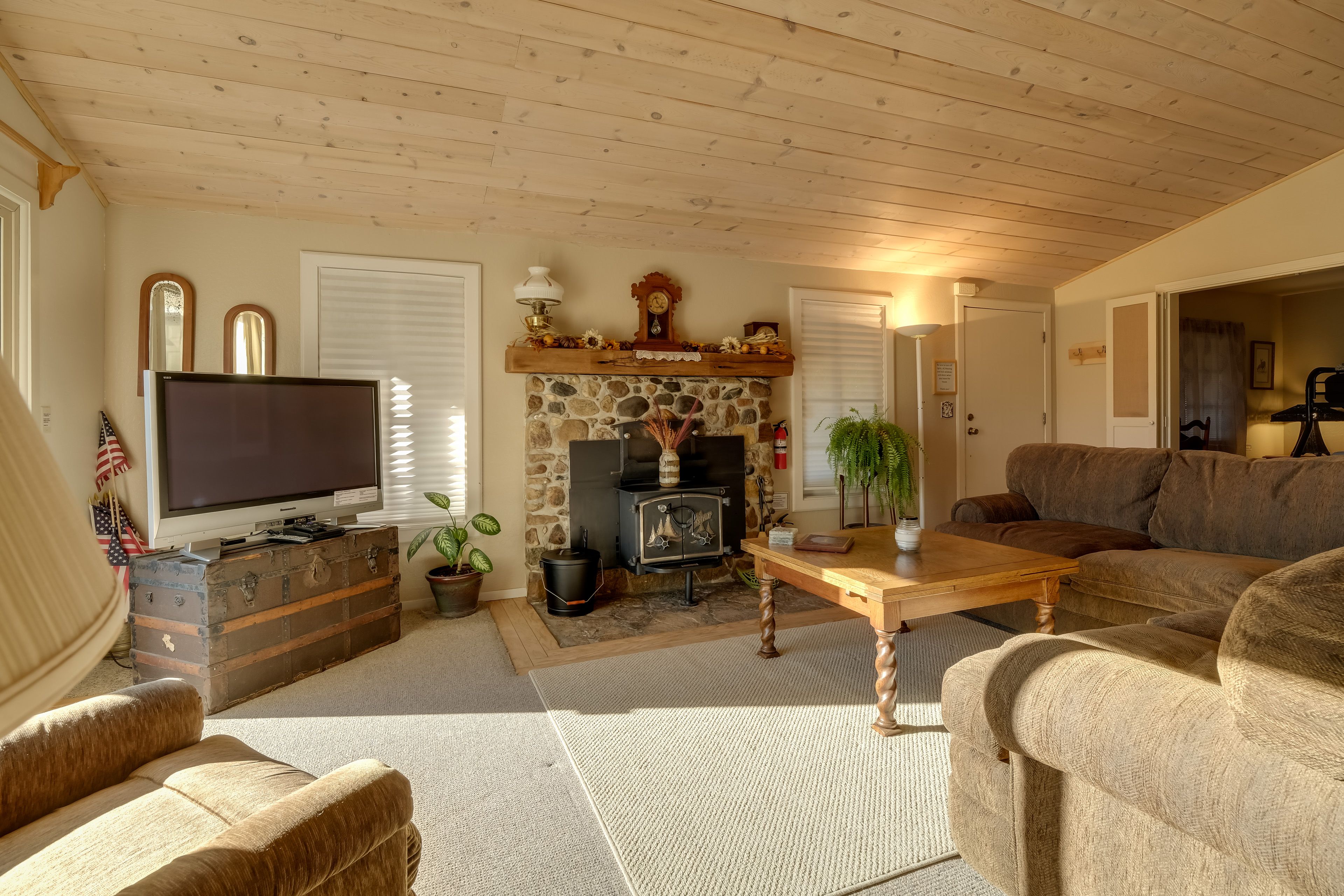 Living Room | Main Floor | Smart TV (No Cable) | Decorative Wood-Burning Stove
