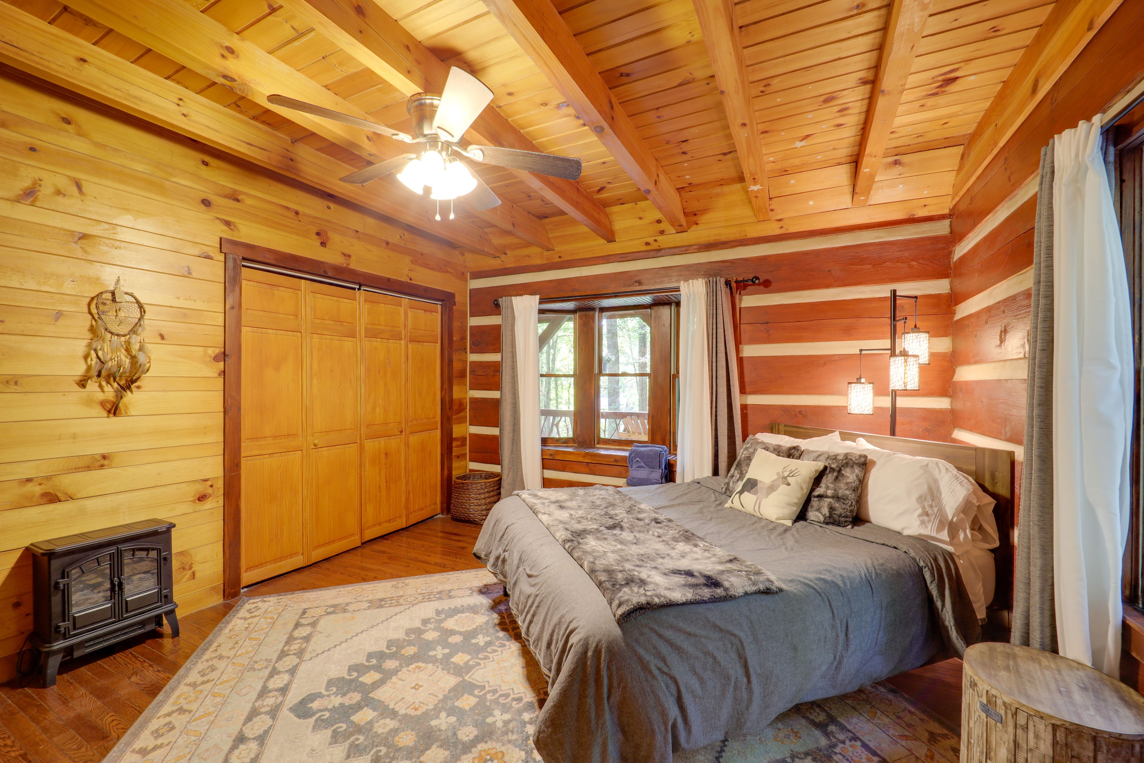 Bedroom 1 | Queen Bed | 2nd Story | Stairs Required