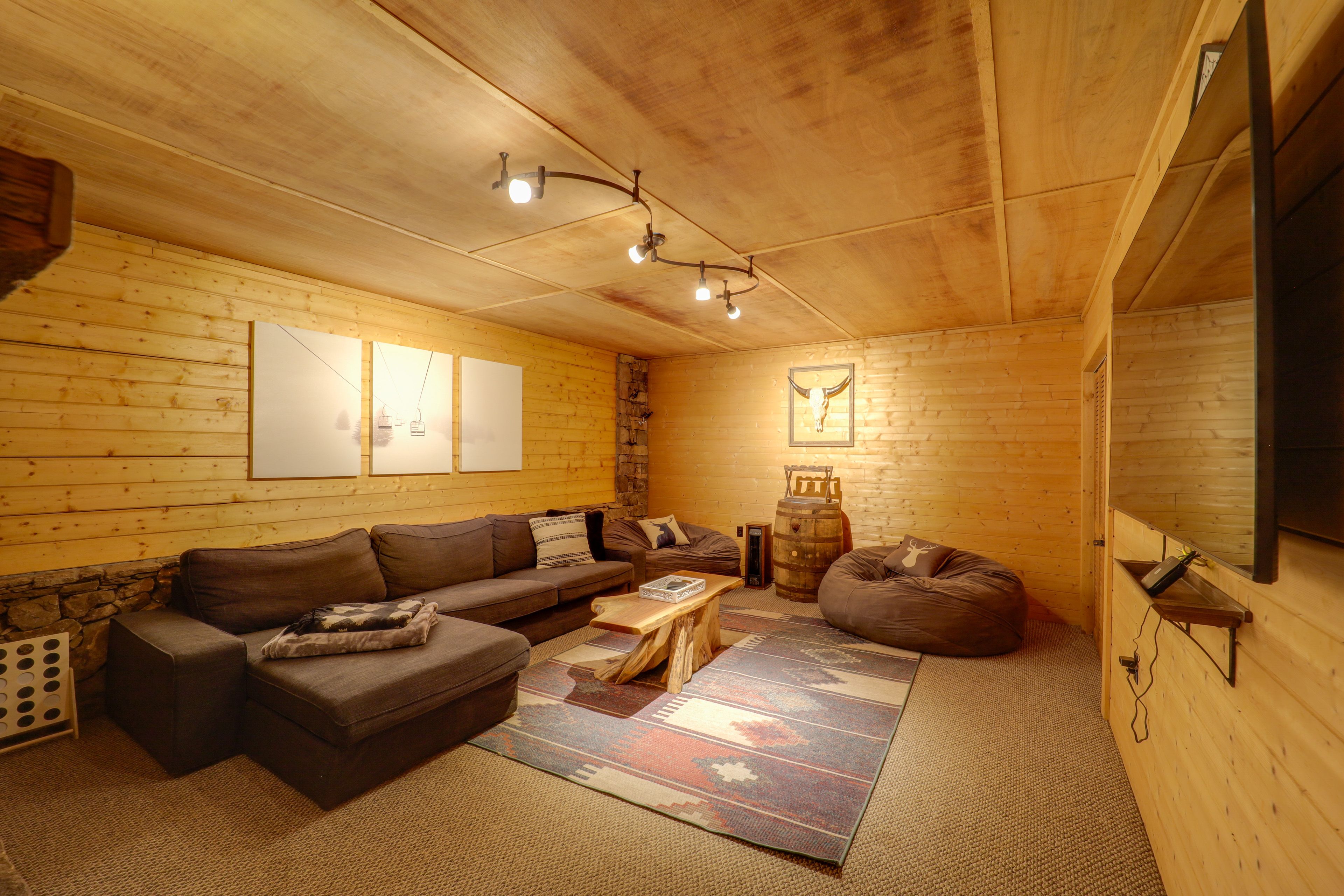 Lower Level | Wood-Burning Fireplace