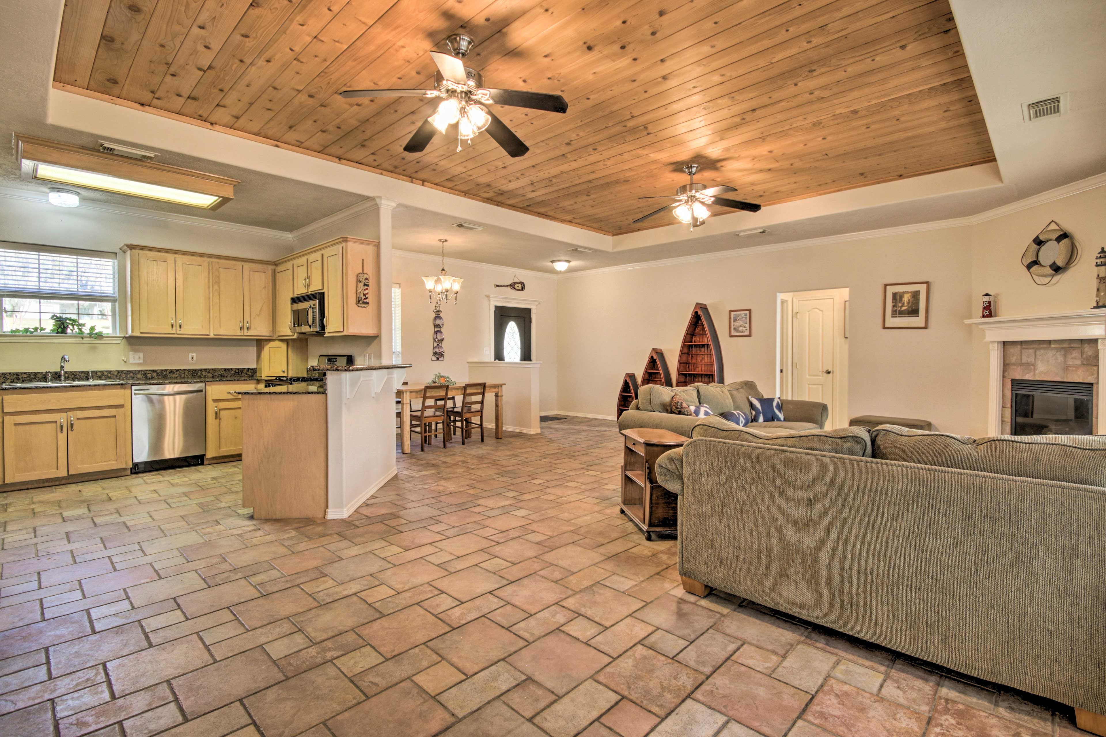 Living Room | Air Conditioning