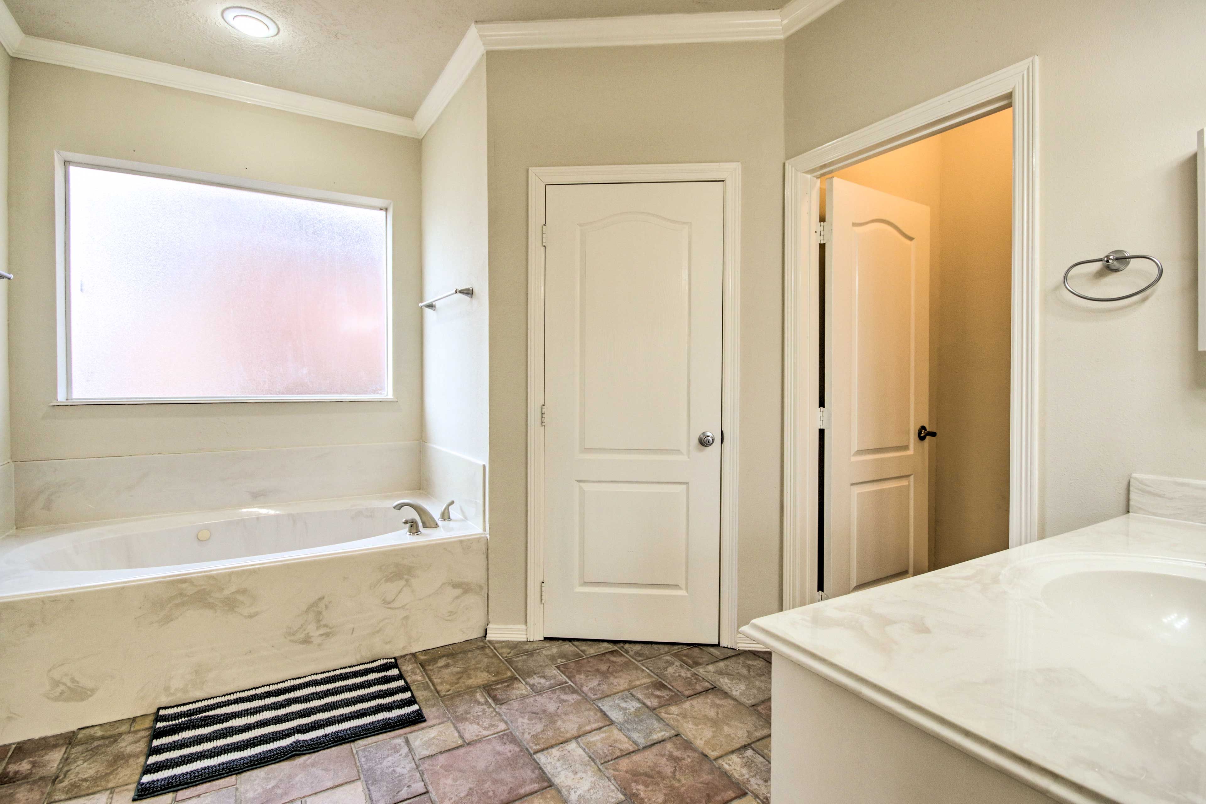 Full Bathroom