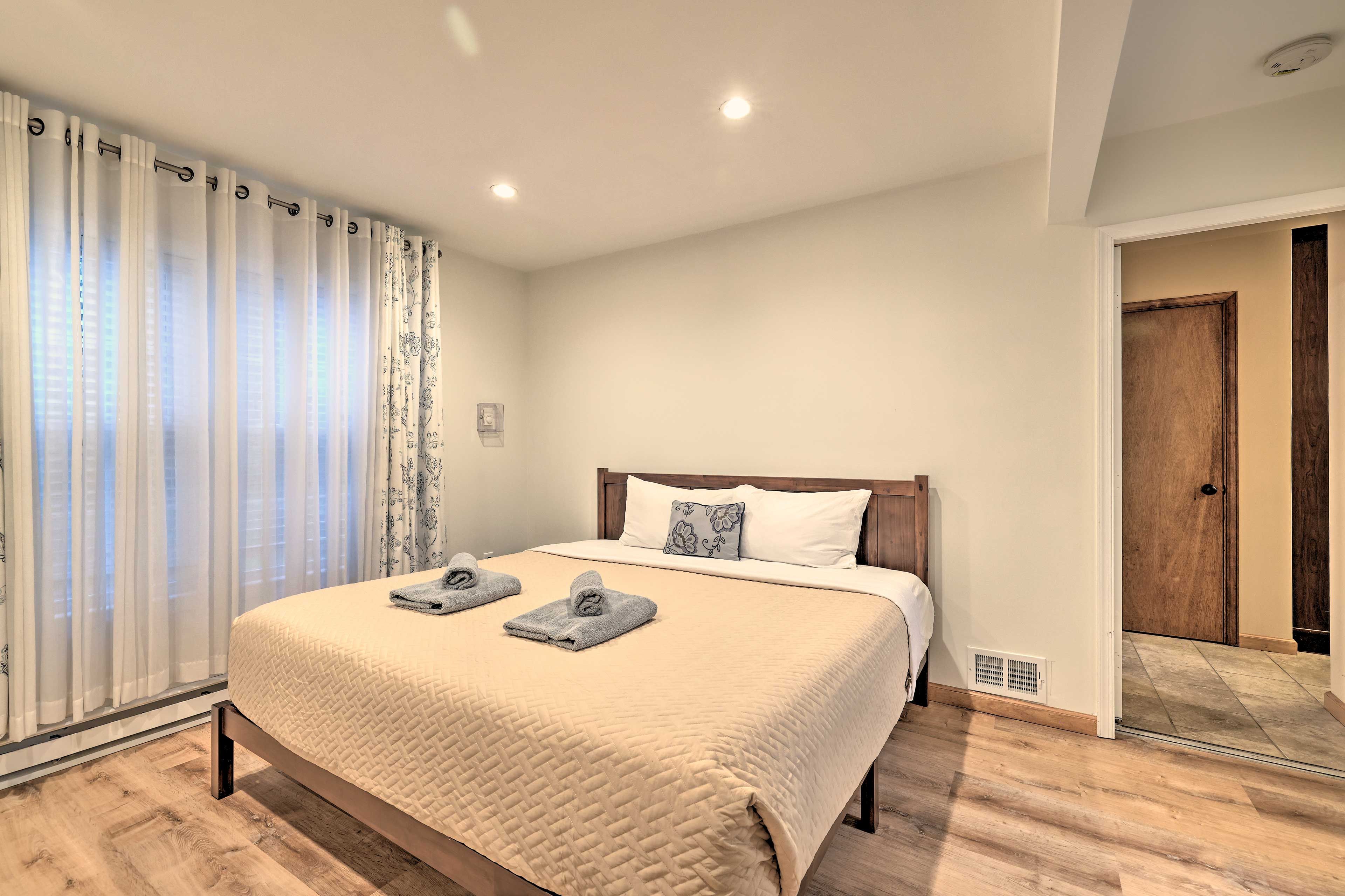 Bedroom 4 | King Bed | Linens Provided
