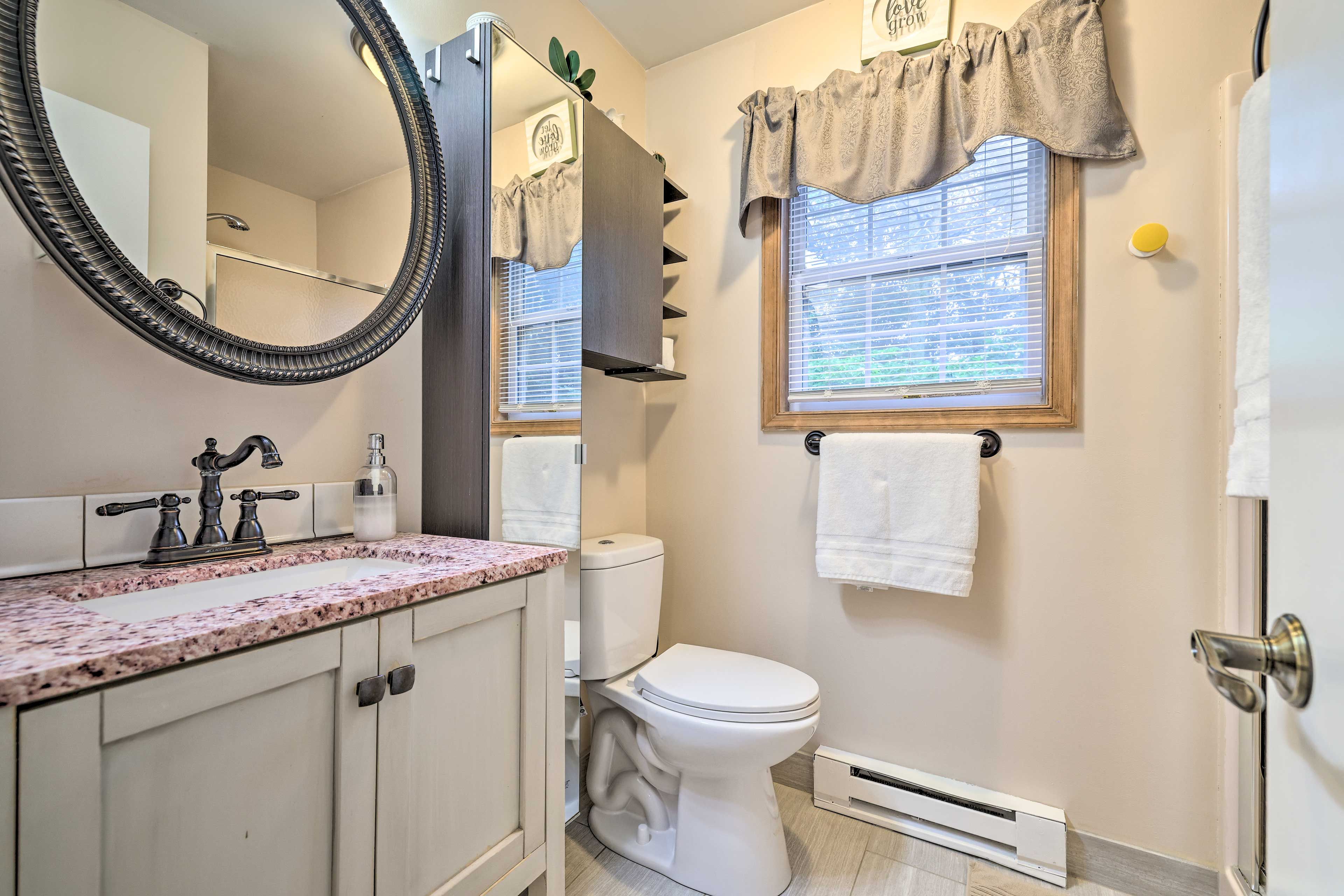 En-Suite Bathroom | Towels Provided | Baseboard Heating