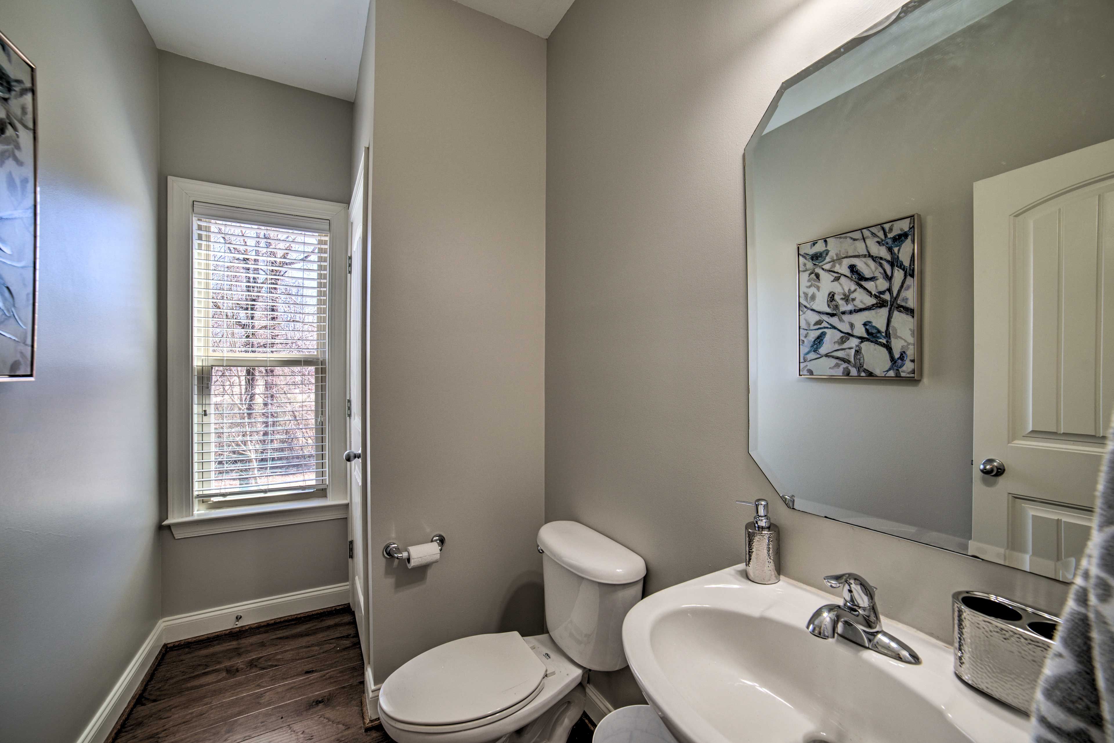 Half Bathroom | Main Level