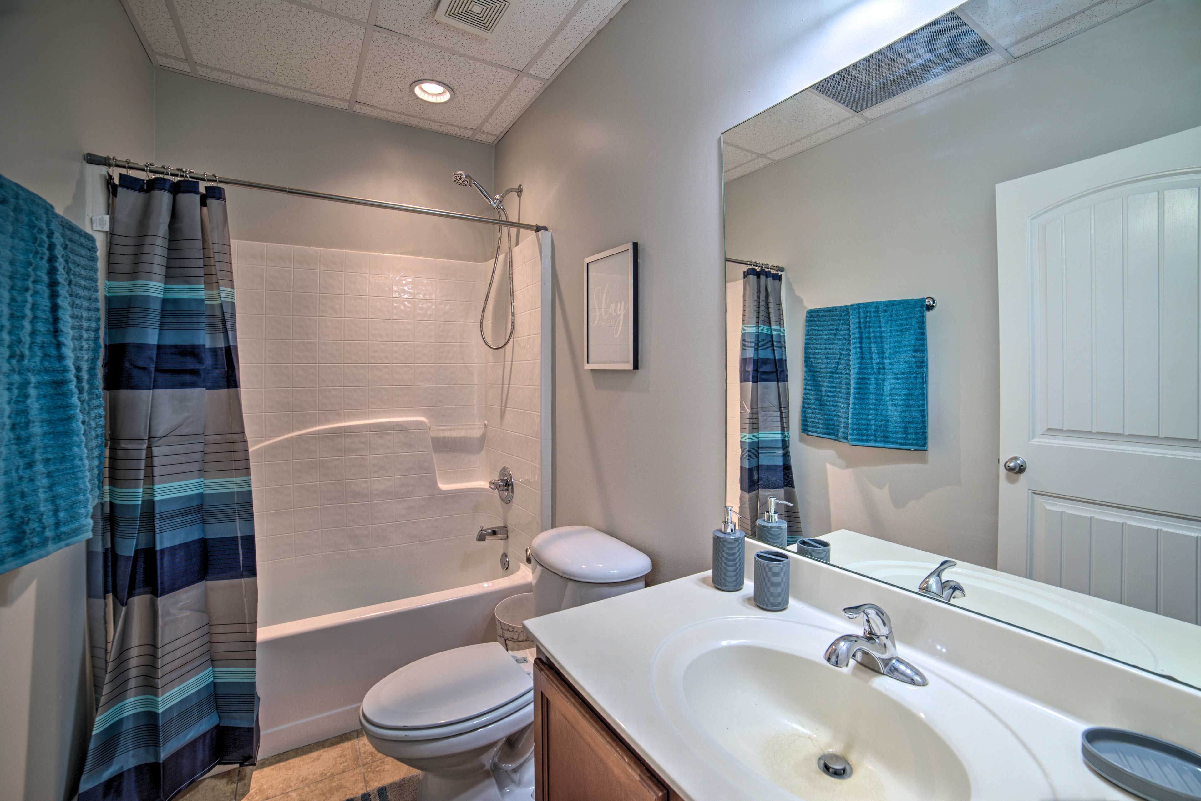 Full Bathroom