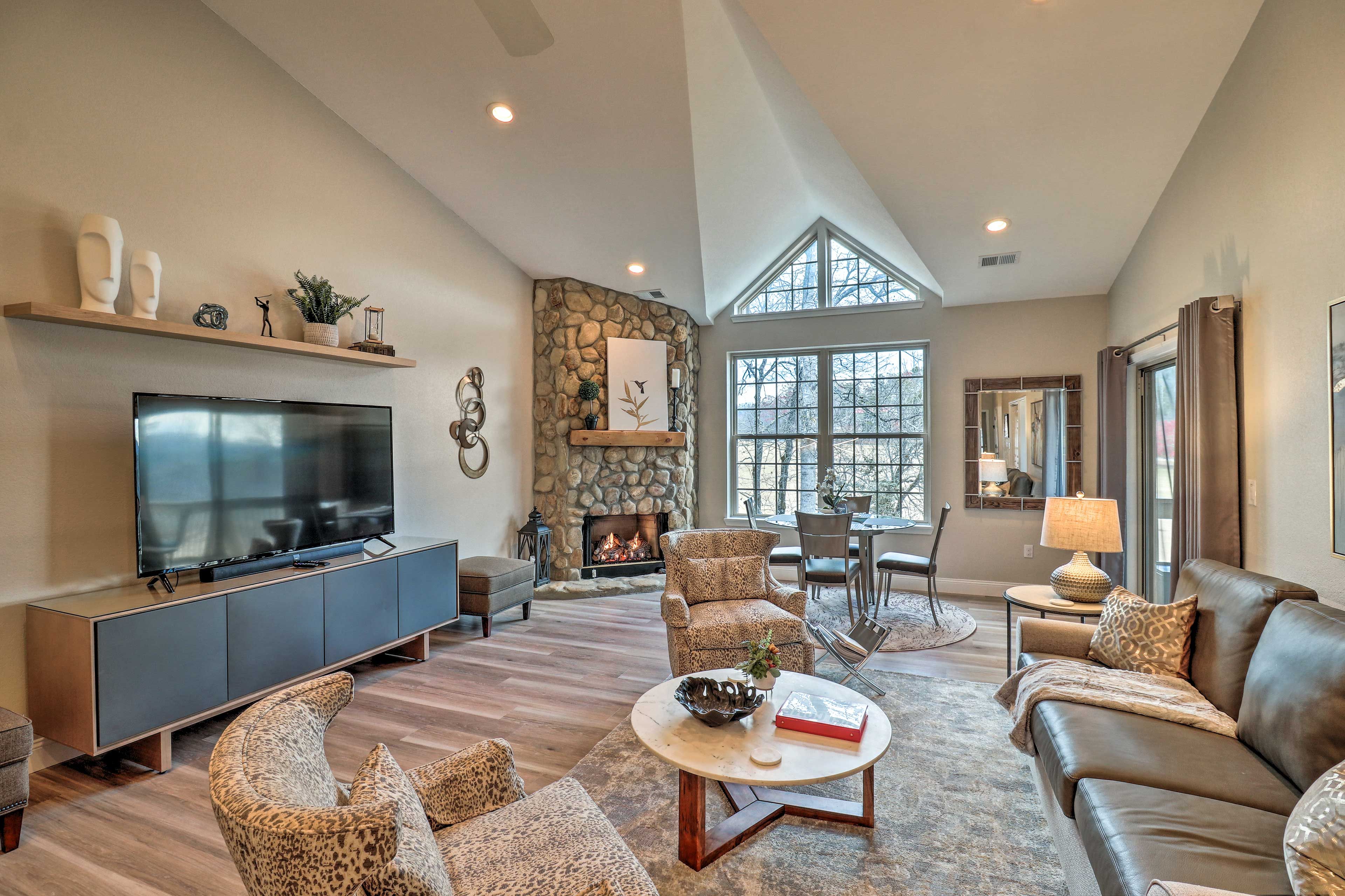 Lake Lure Vacation Rental | Resort Condo | 2BR | 2BA | 1,175 Sq Ft