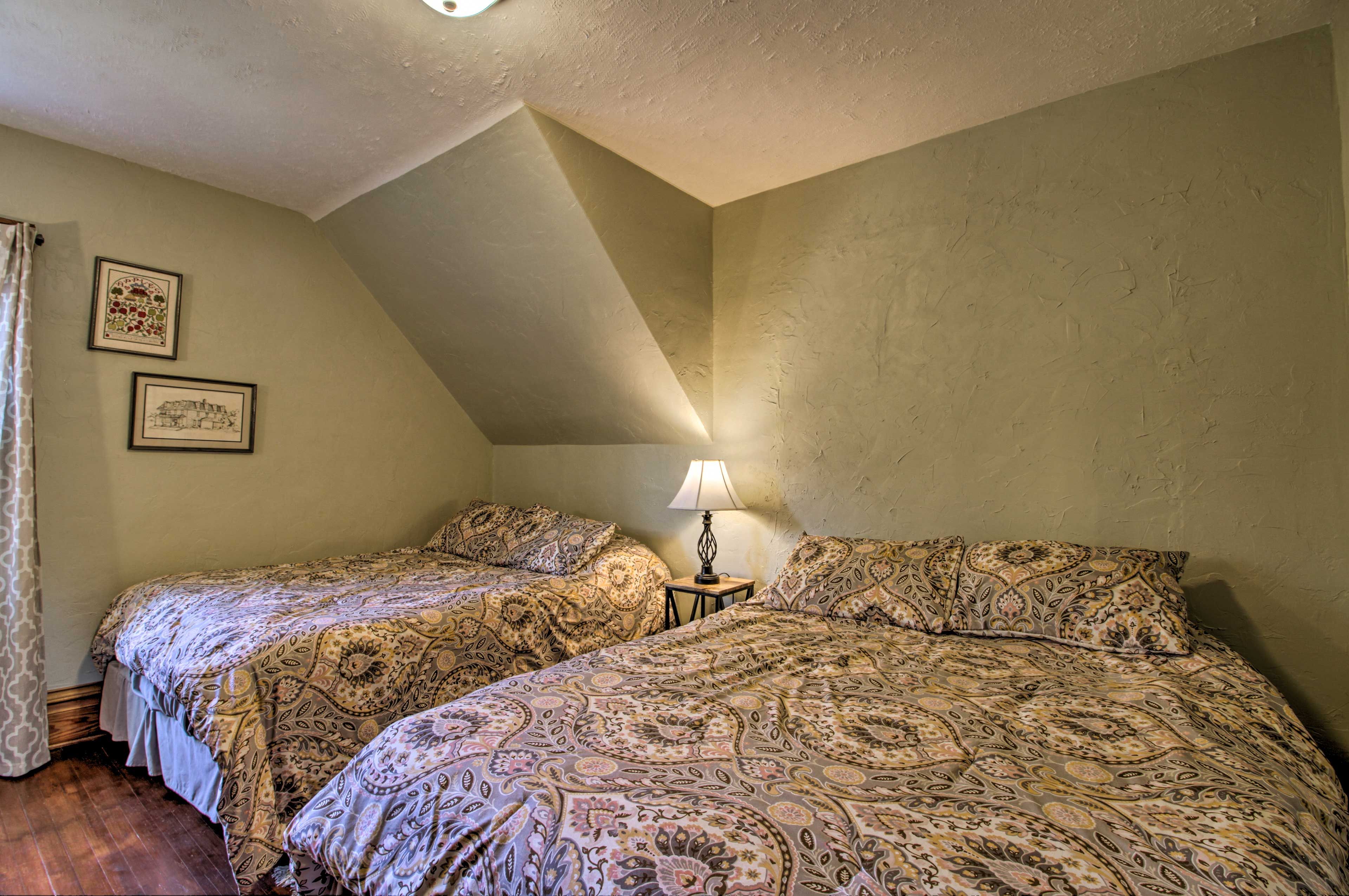 Bedroom 4 | 2 Queen Beds
