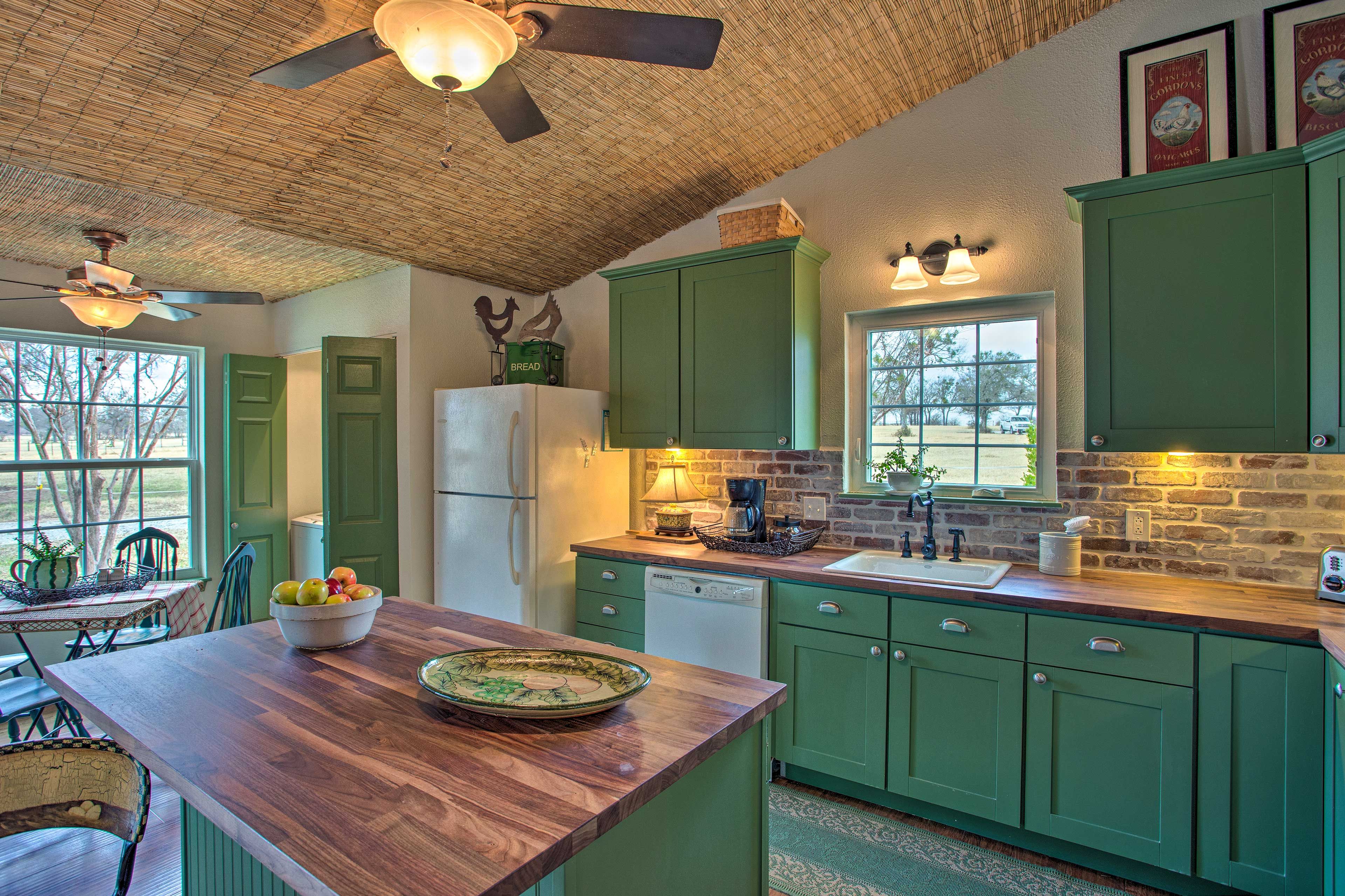 Kitchen | Dishwasher | Coffee Maker