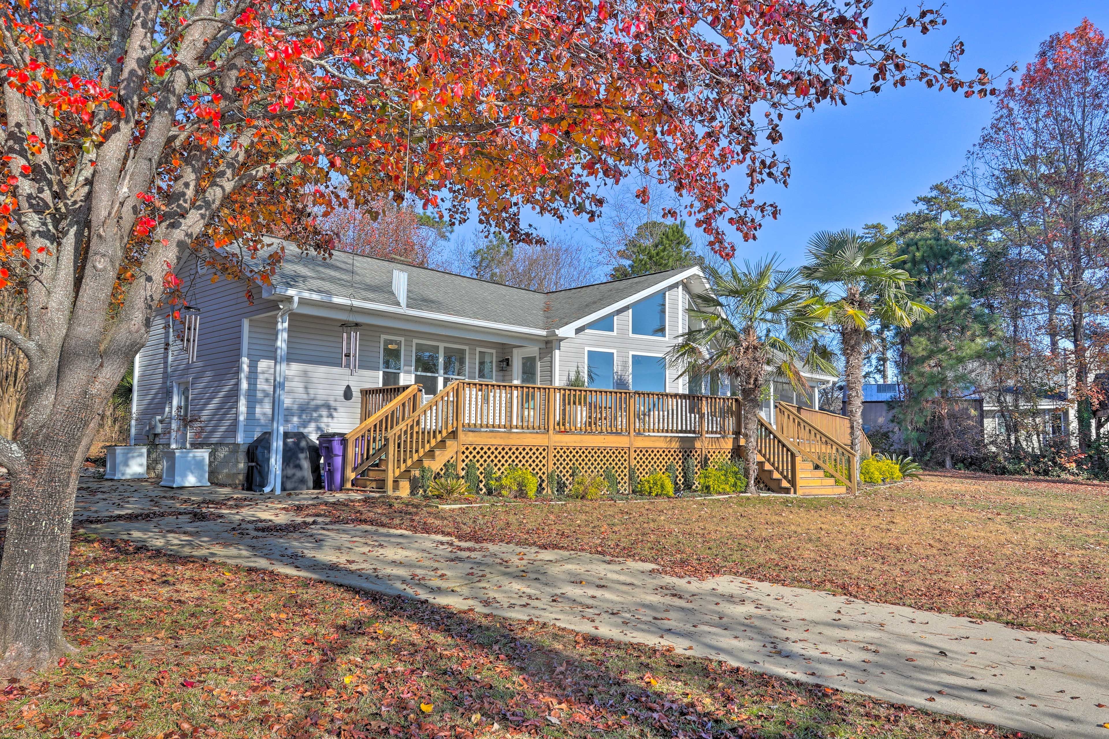 Parking | Driveway (3 Vehciles) | RV/Boat Trailer Parking