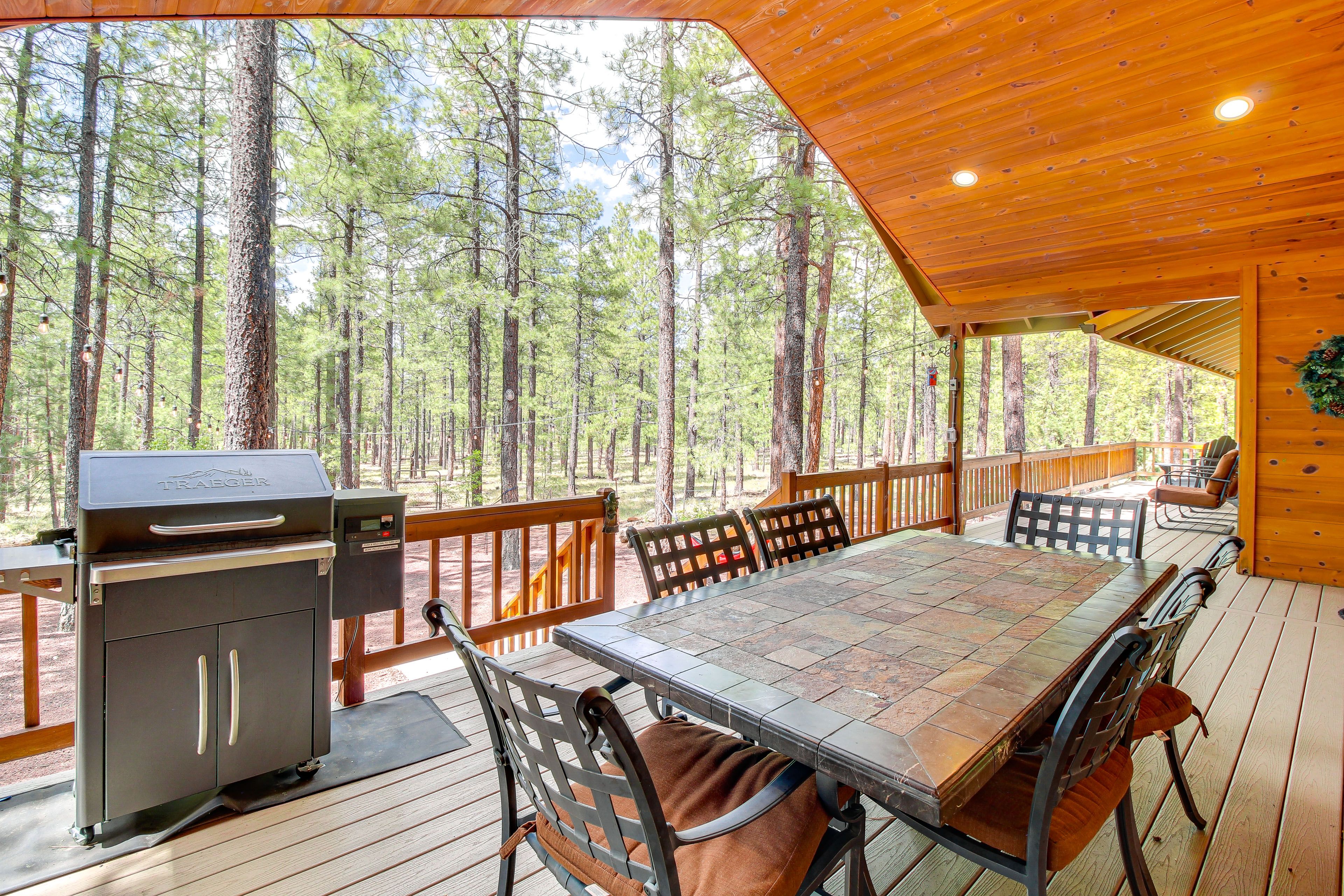 Pinetop Vacation Rental | 3BR | 2BA | 2,311 Sq Ft | Stairs Required