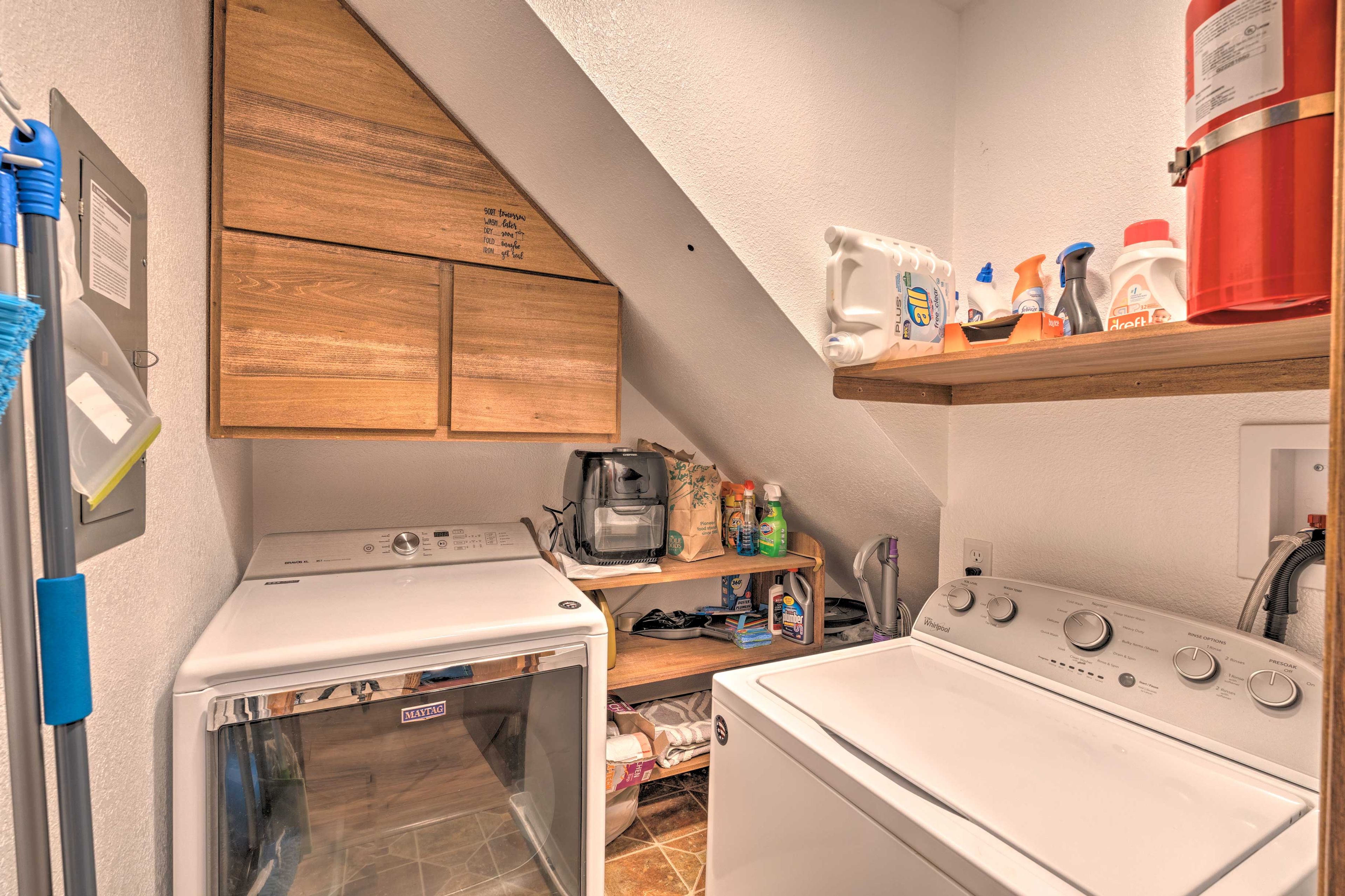 In-Unit Laundry Machines | Iron/Board | Linens & Towels Provided