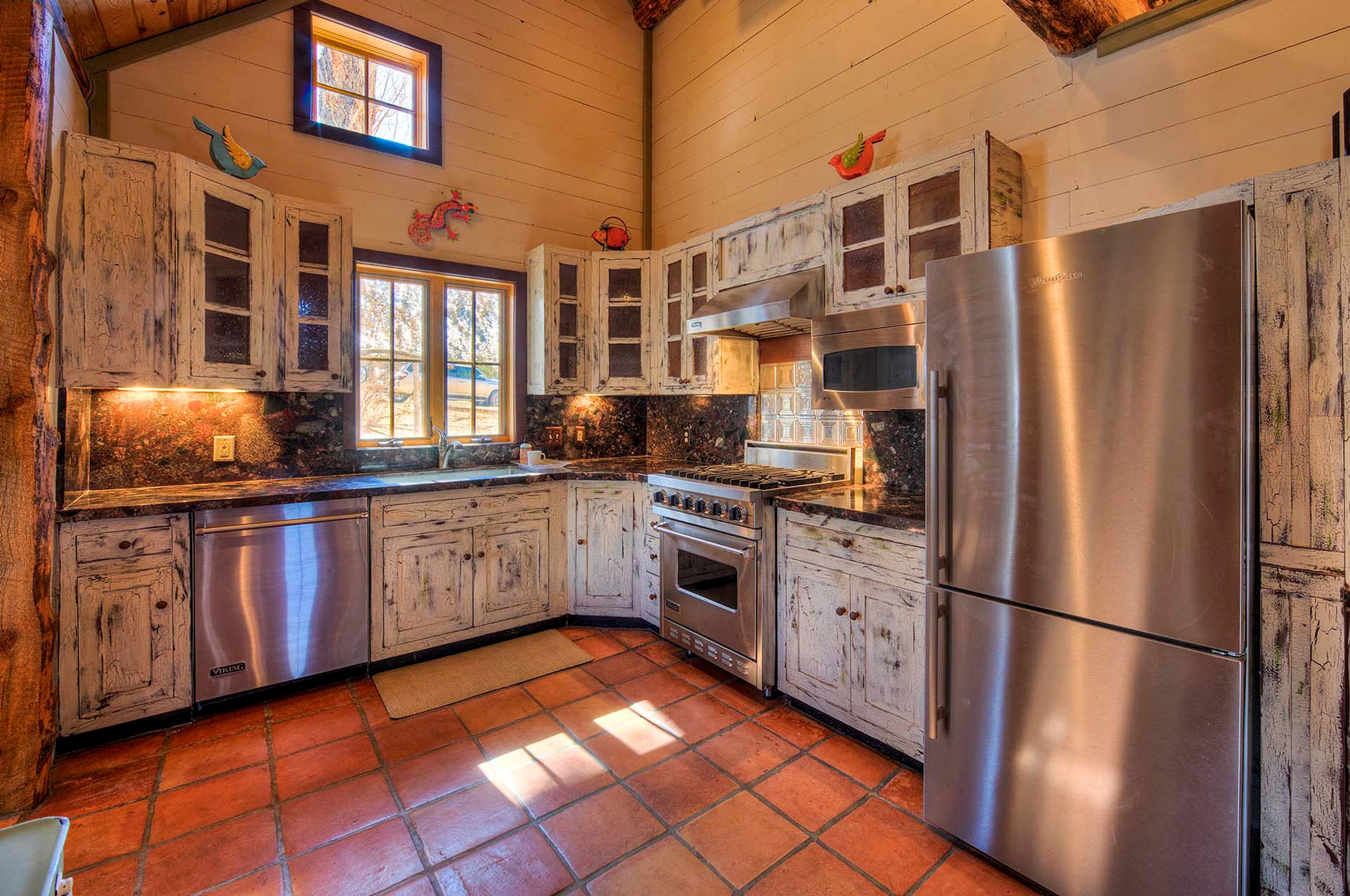 Fully Equipped Kitchen | 1st Floor | Crockpot | Coffee Maker