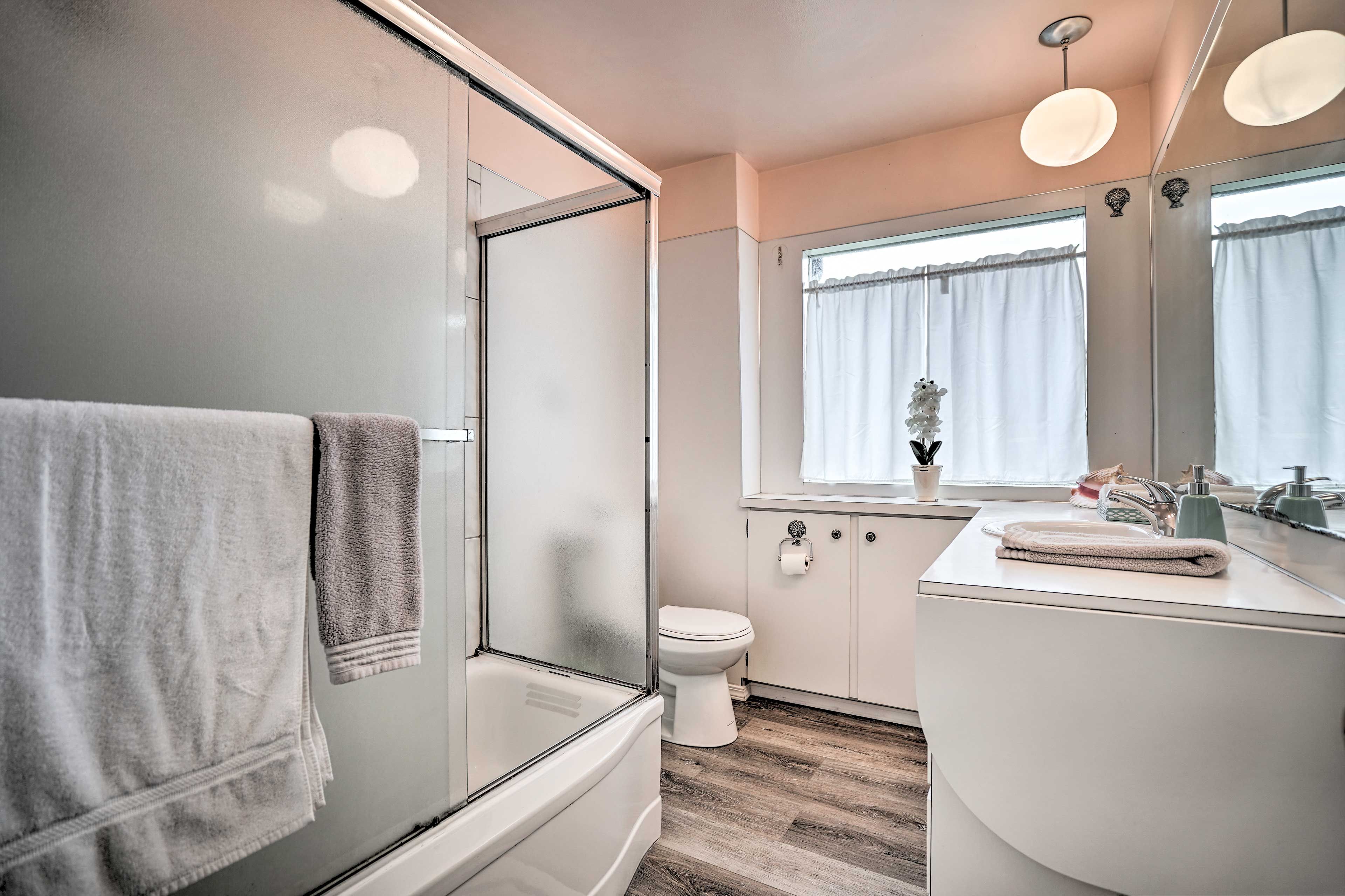 Full Bathroom