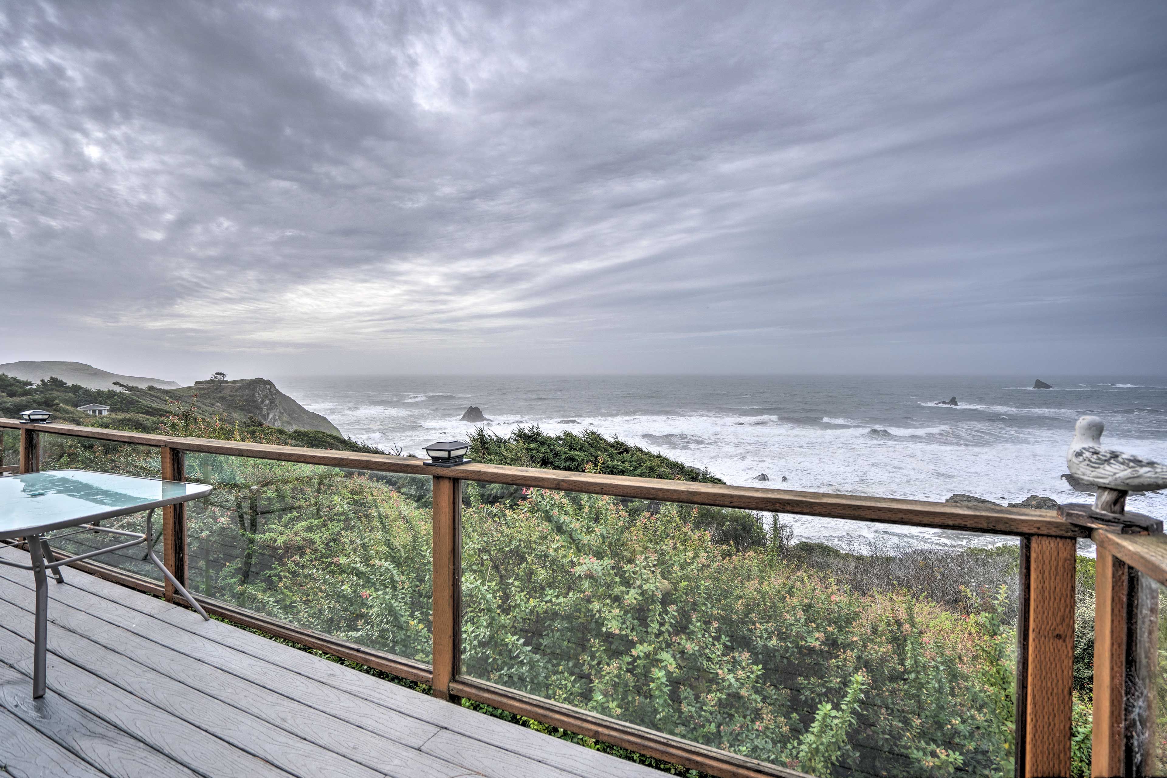 Brookings Vacation Rental | 3BR | 2BA | Stairs Required to Access | 2,096 Sq Ft