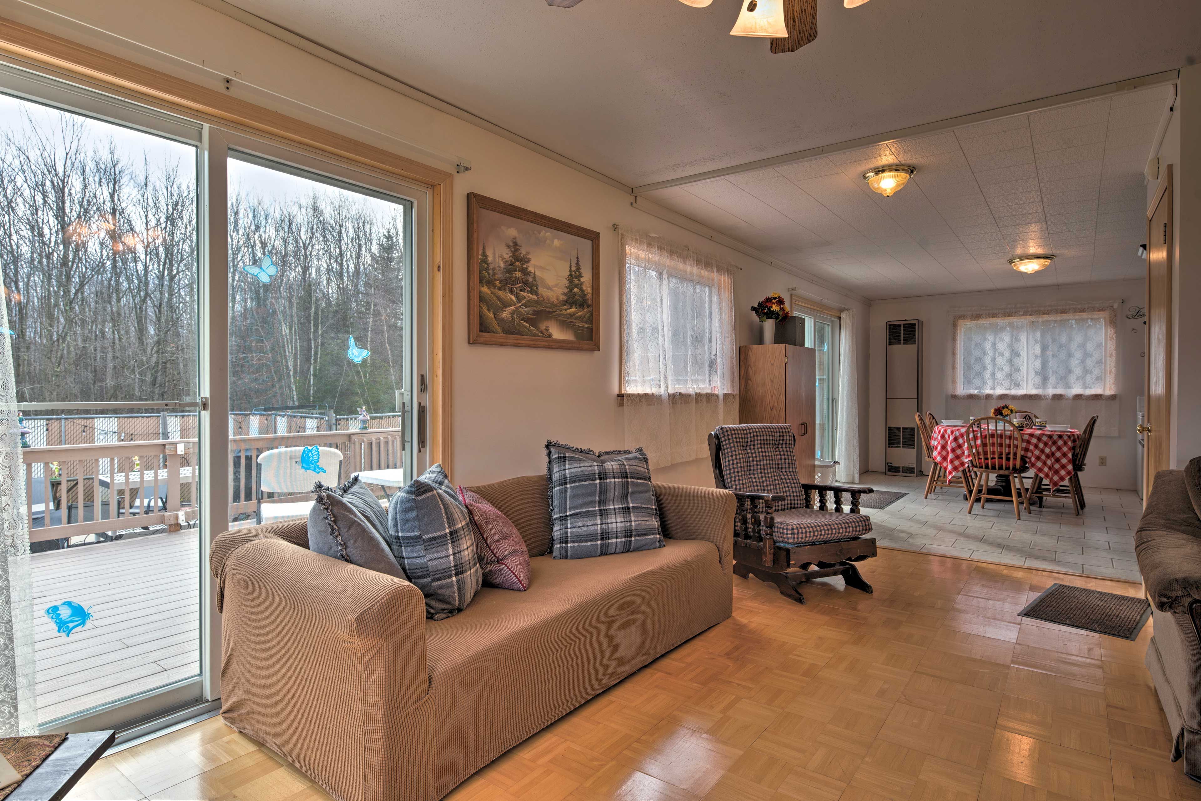 Living Room | Additional Sleeping | Queen Sleeper Sofa | Access to Deck